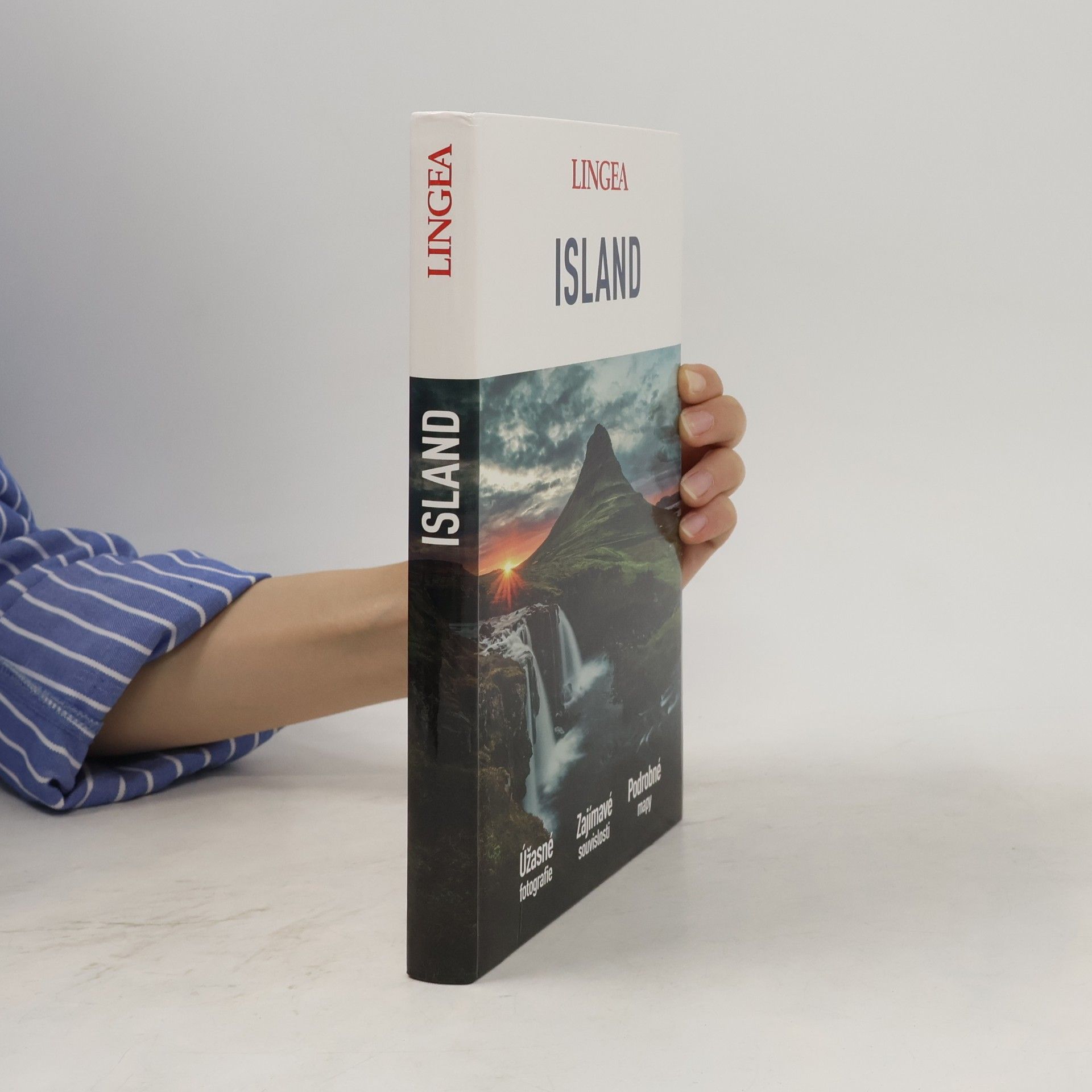 Collectif d'auteurs Island