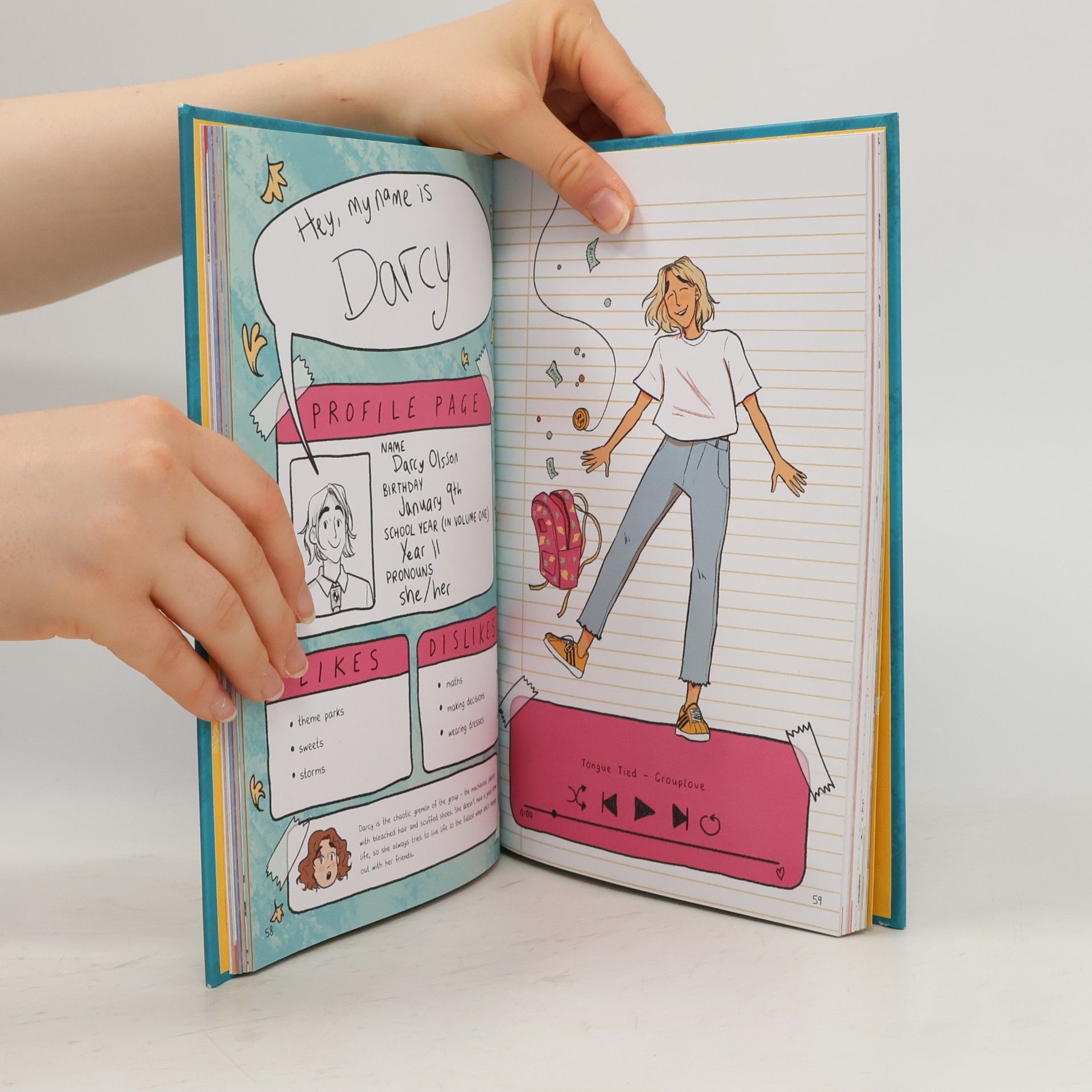 Alice Oseman The Heartstopper yearbook