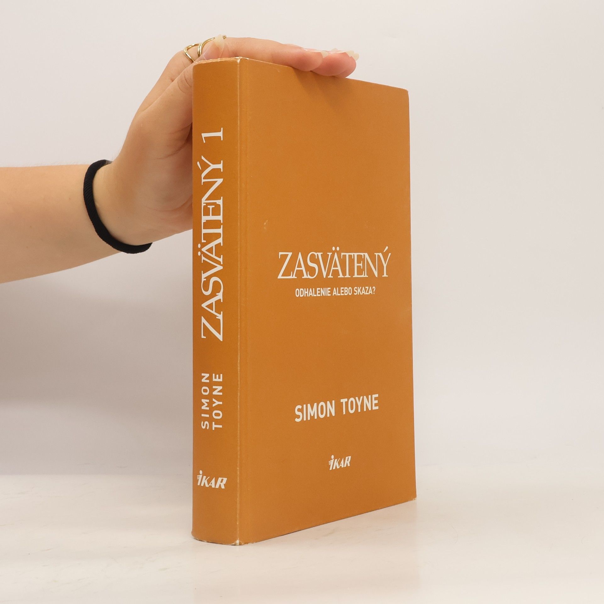 Simon Toyne Zasvätený