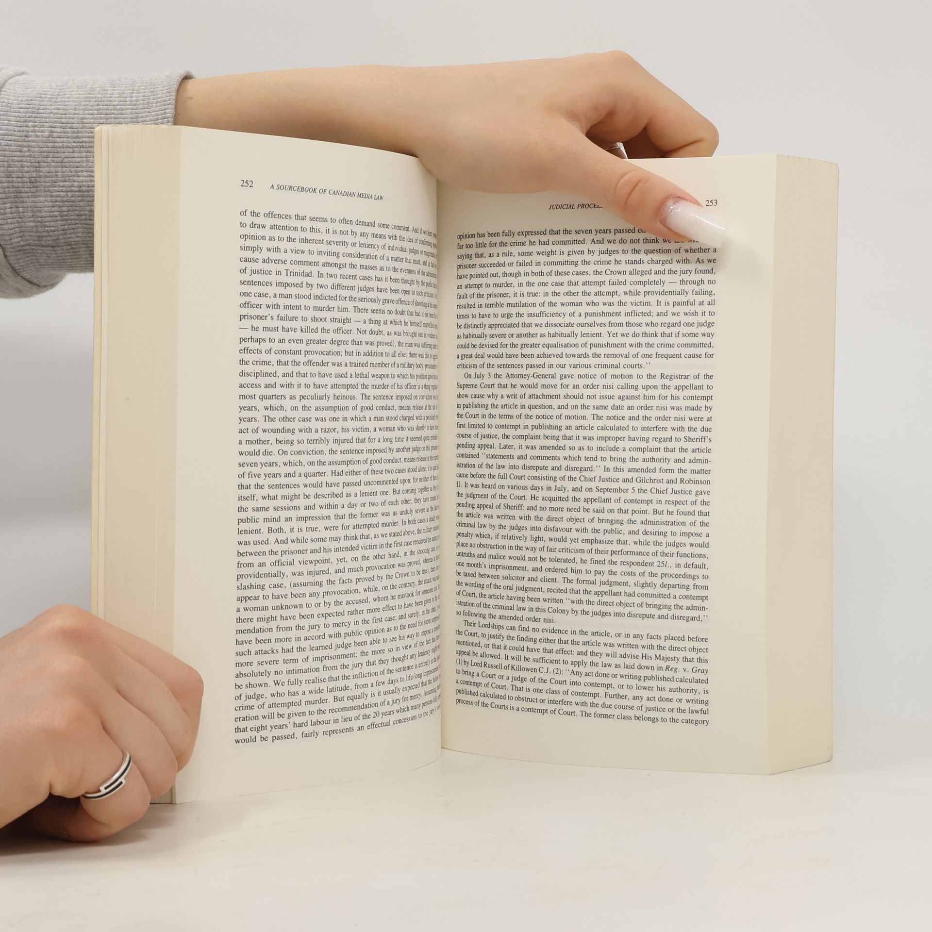 Роберт Мартин Carleton Library Series - 151: Sourcebook of Canadian Media Law