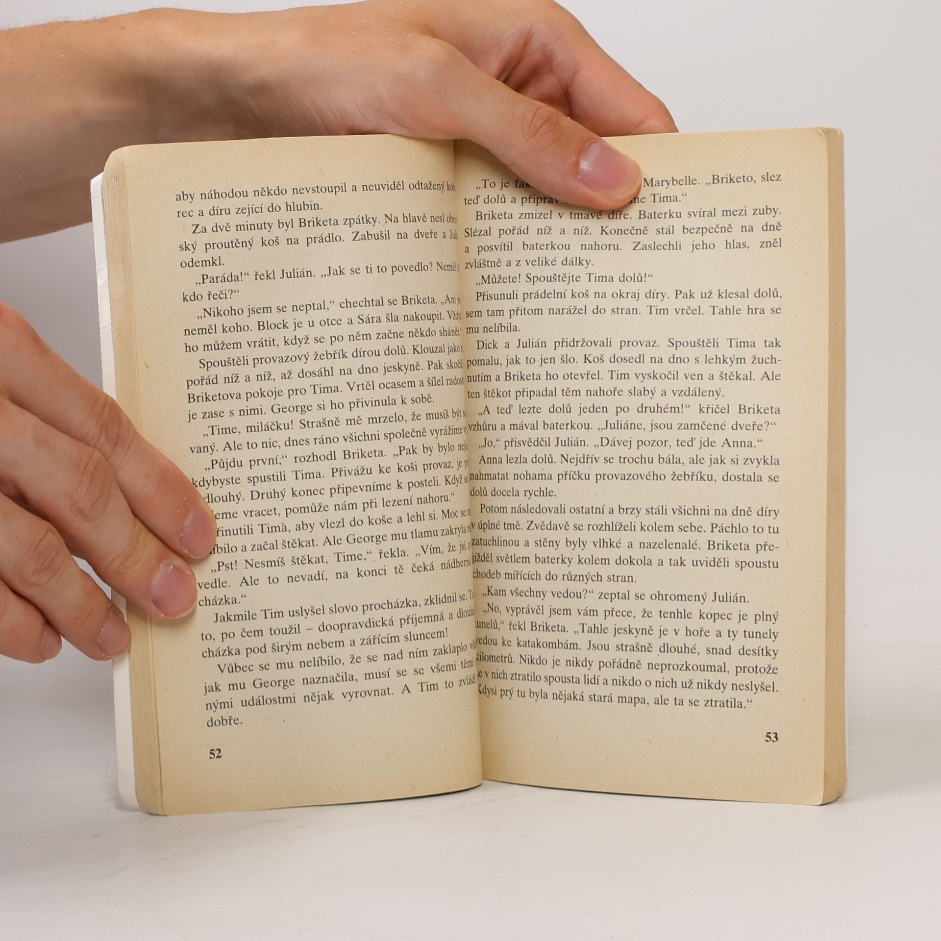 Enid Blyton Správná pětka. Pětka na Pašeráckém vršku