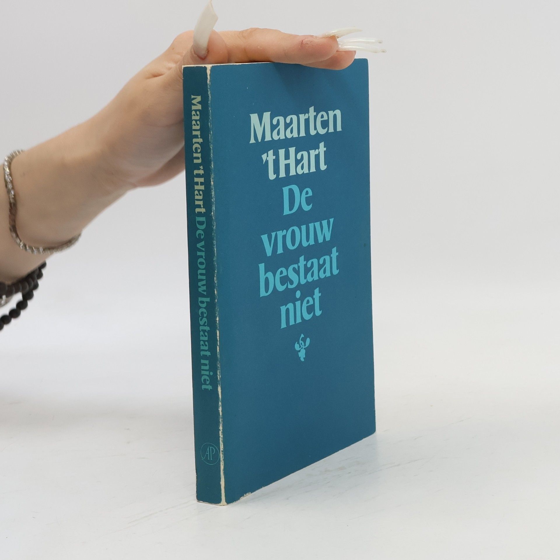 Maarten t. Hart De vrouw bestaat niet