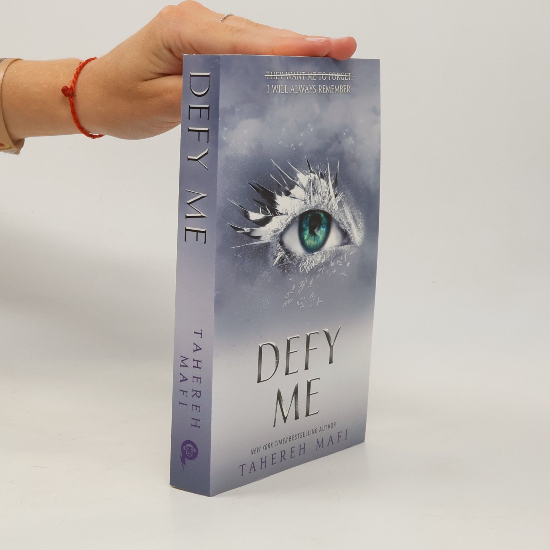 Tahereh Mafi Defy Me