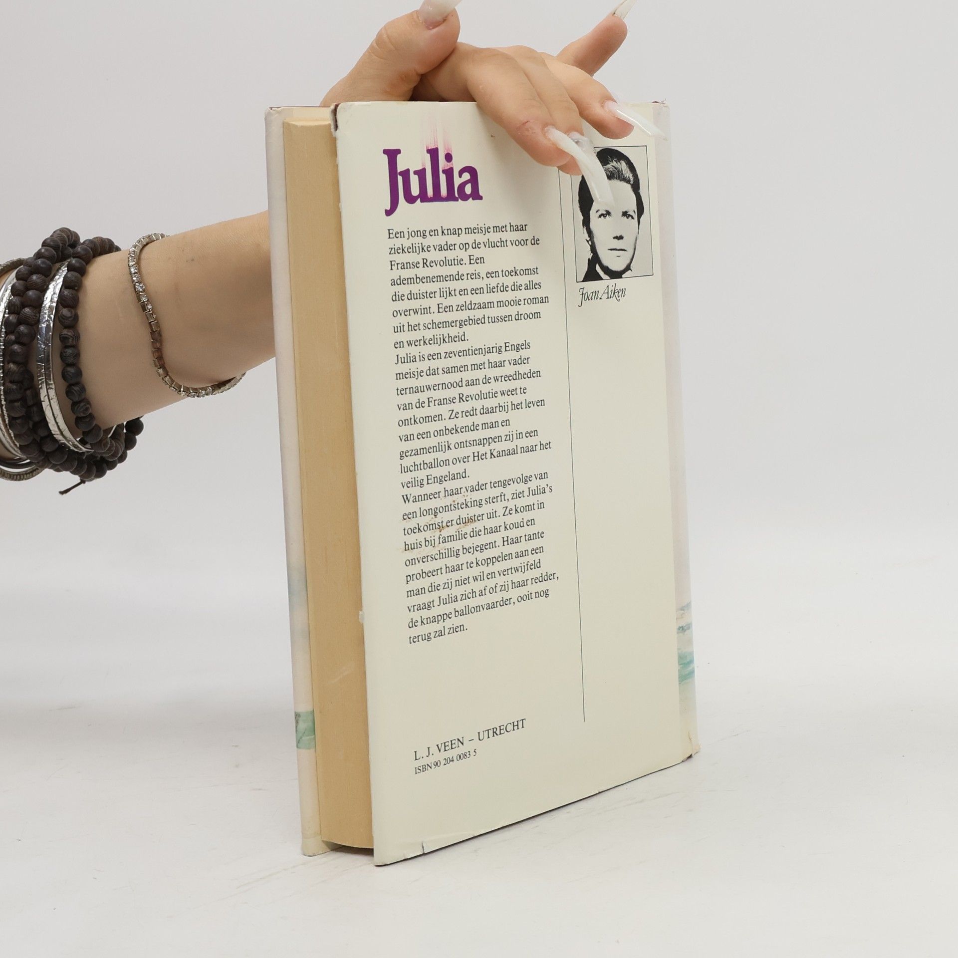 Joan Delano Aiken Julia