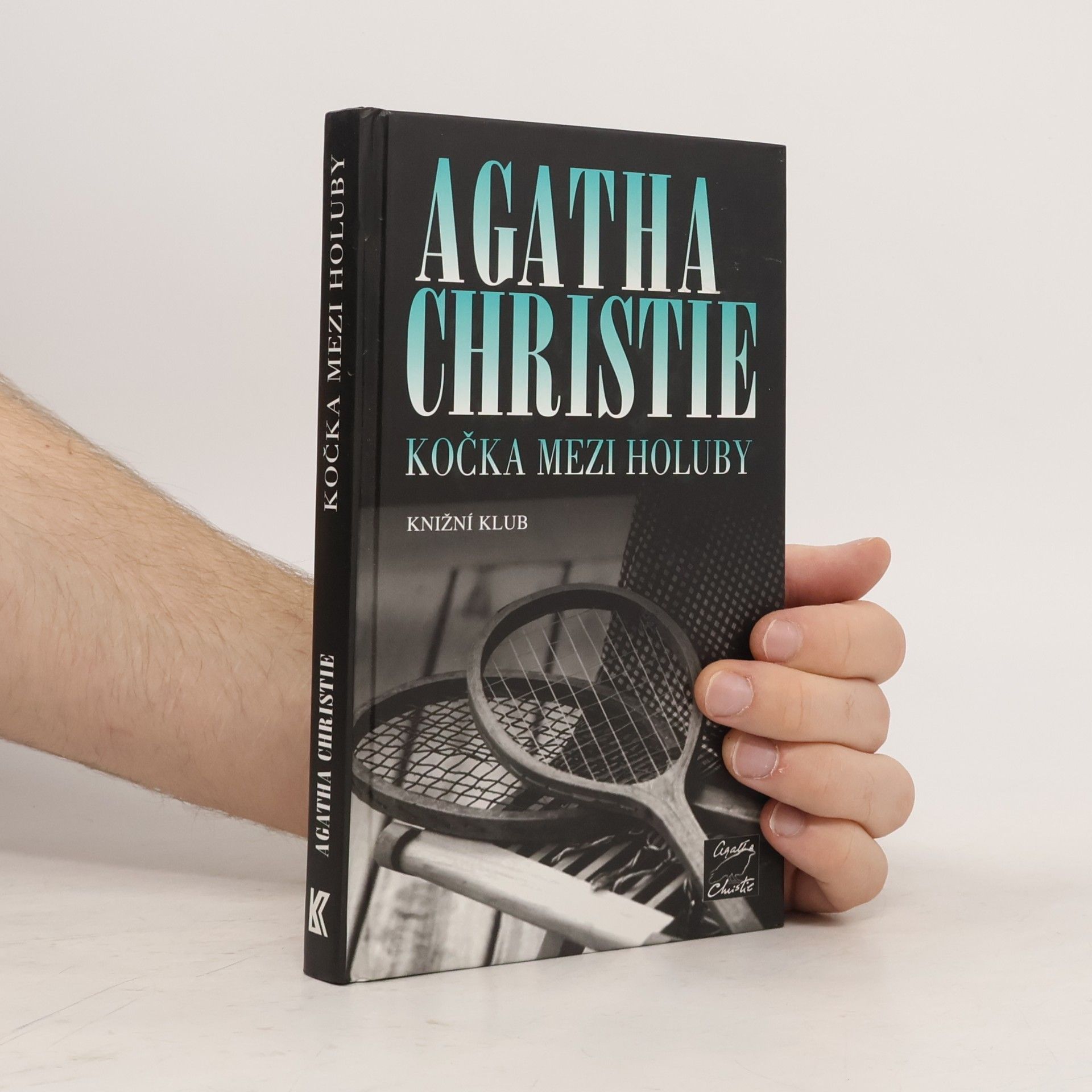 Agatha Christie Kočka mezi holuby