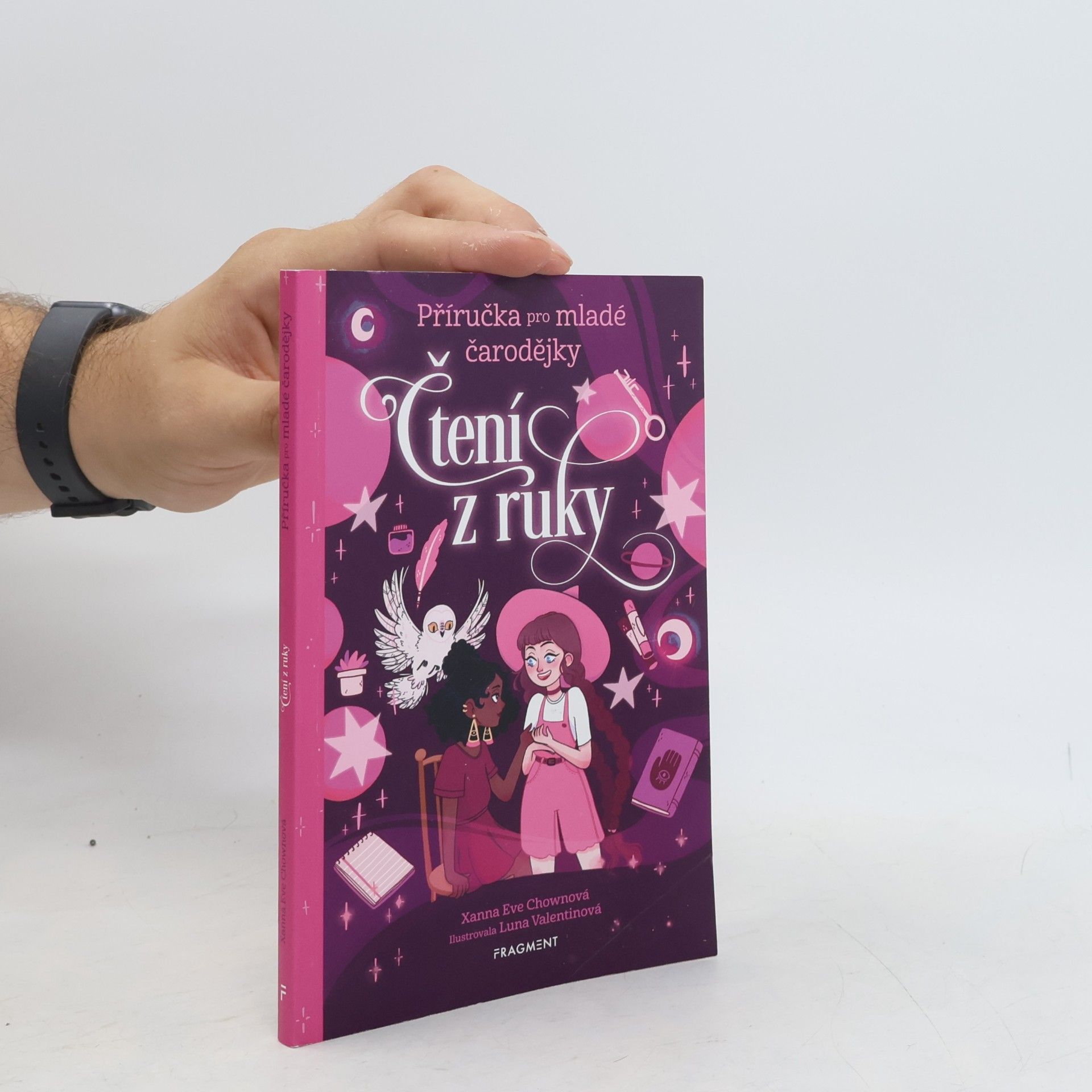 Luna Valentine Příručka pro mladé čarodějky : čtení z ruky