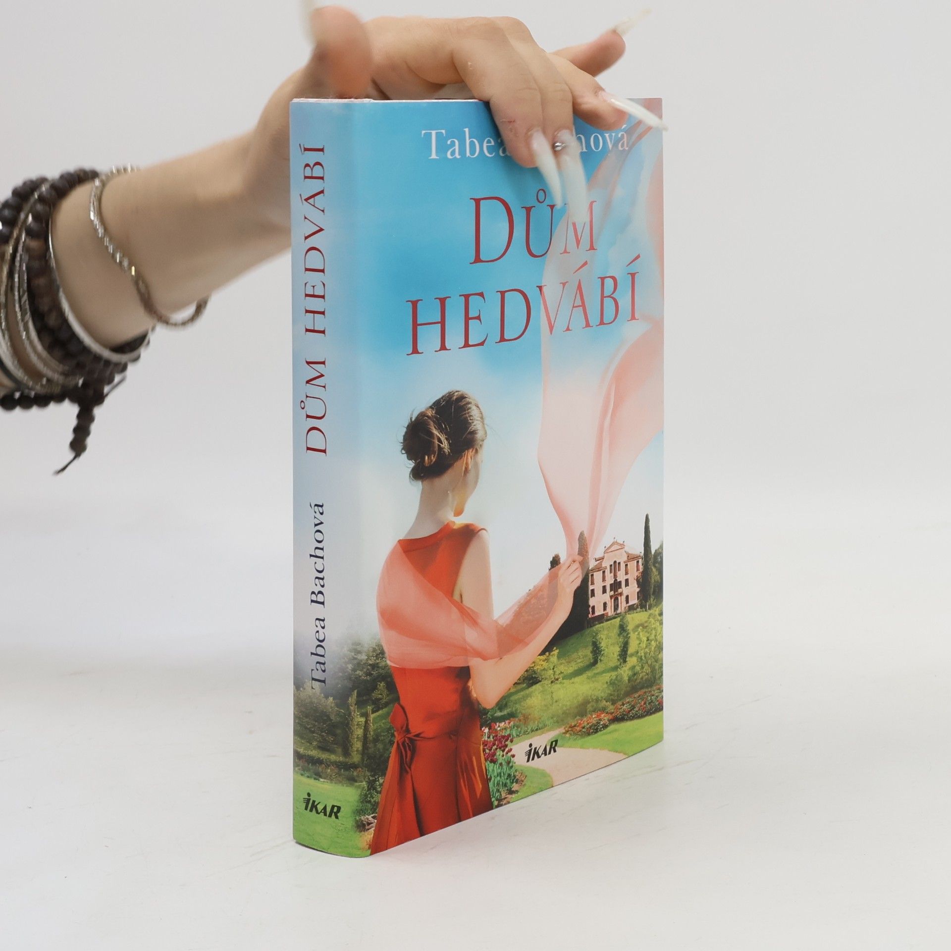 Tabea Bach Dům hedvábí