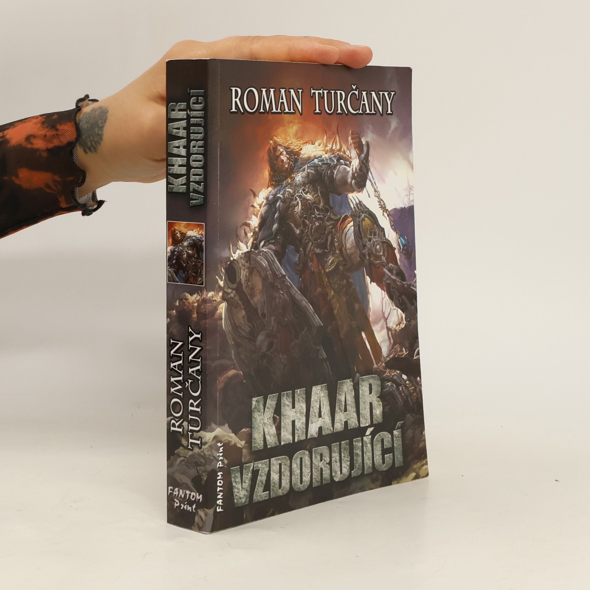 Khaar vzdorující