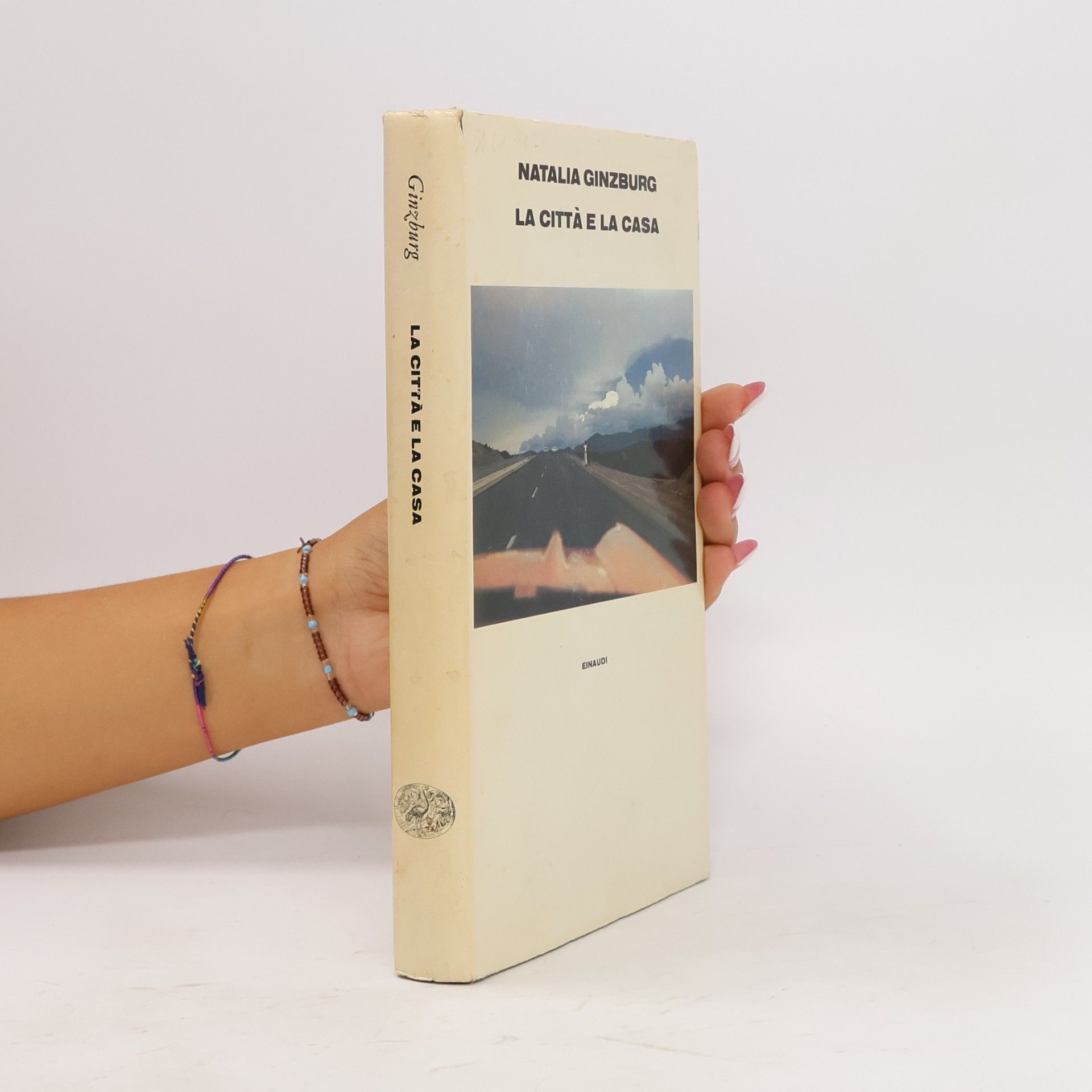 Natalia Ginzburg La città e la casa