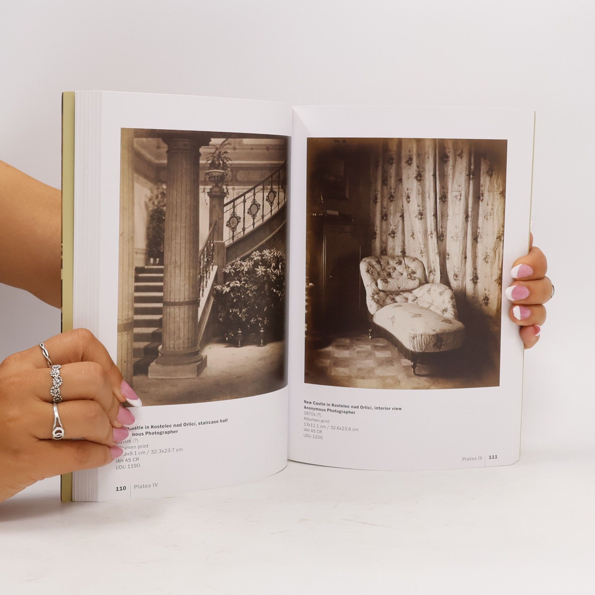 Jiří Roháček Oudadate Pix : revealing a photographic archive