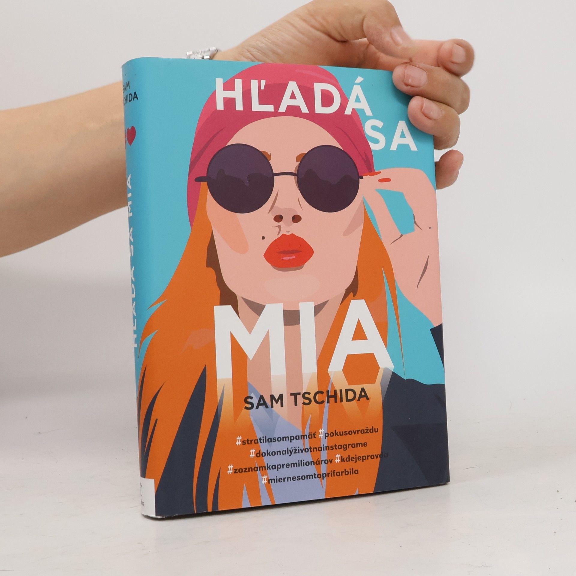 Sam Tschida Hľadá sa Mia
