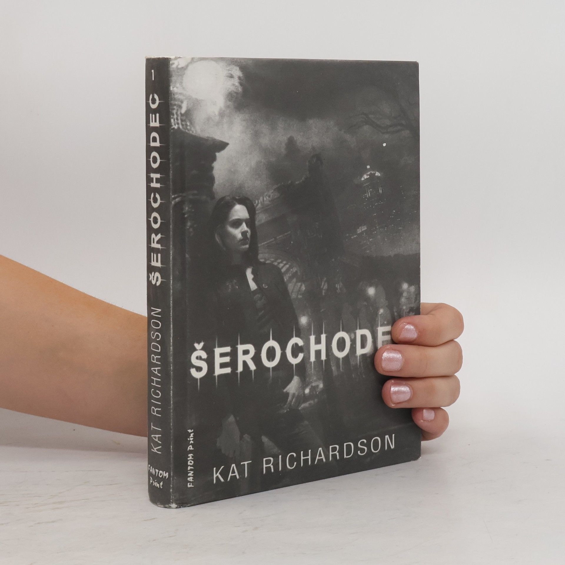 Kat Richardson Šerochodec