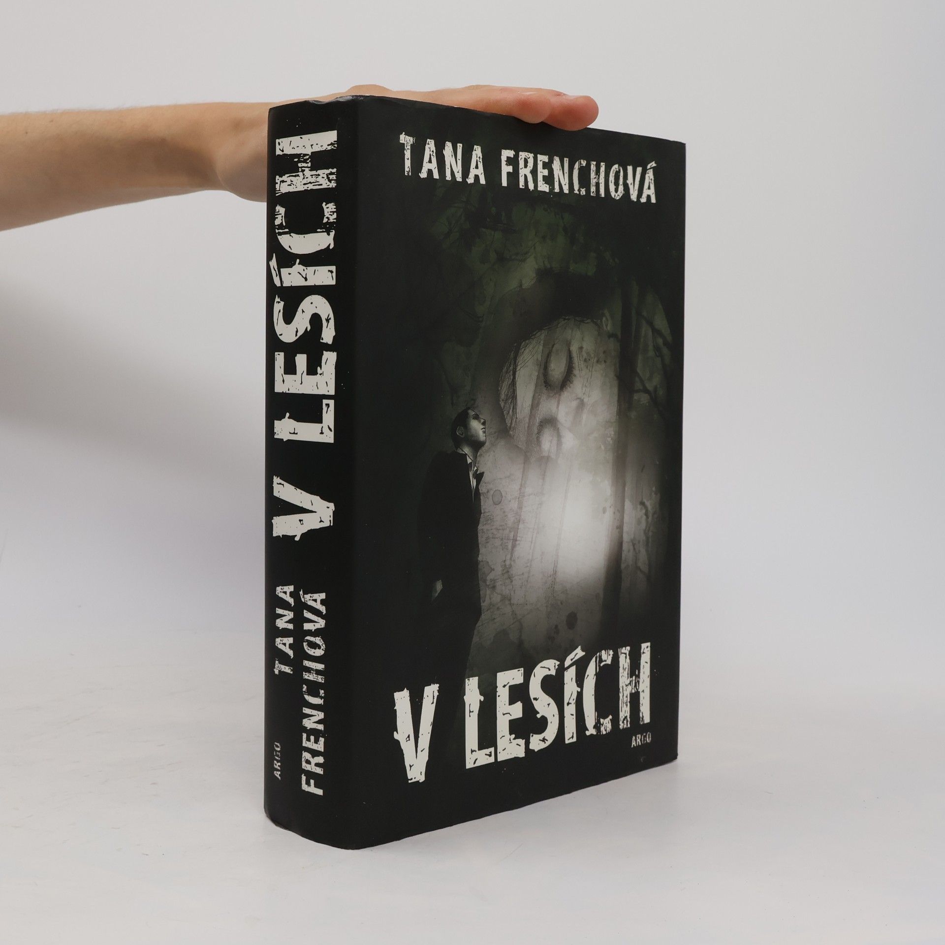 Tana Frenchová V lesích