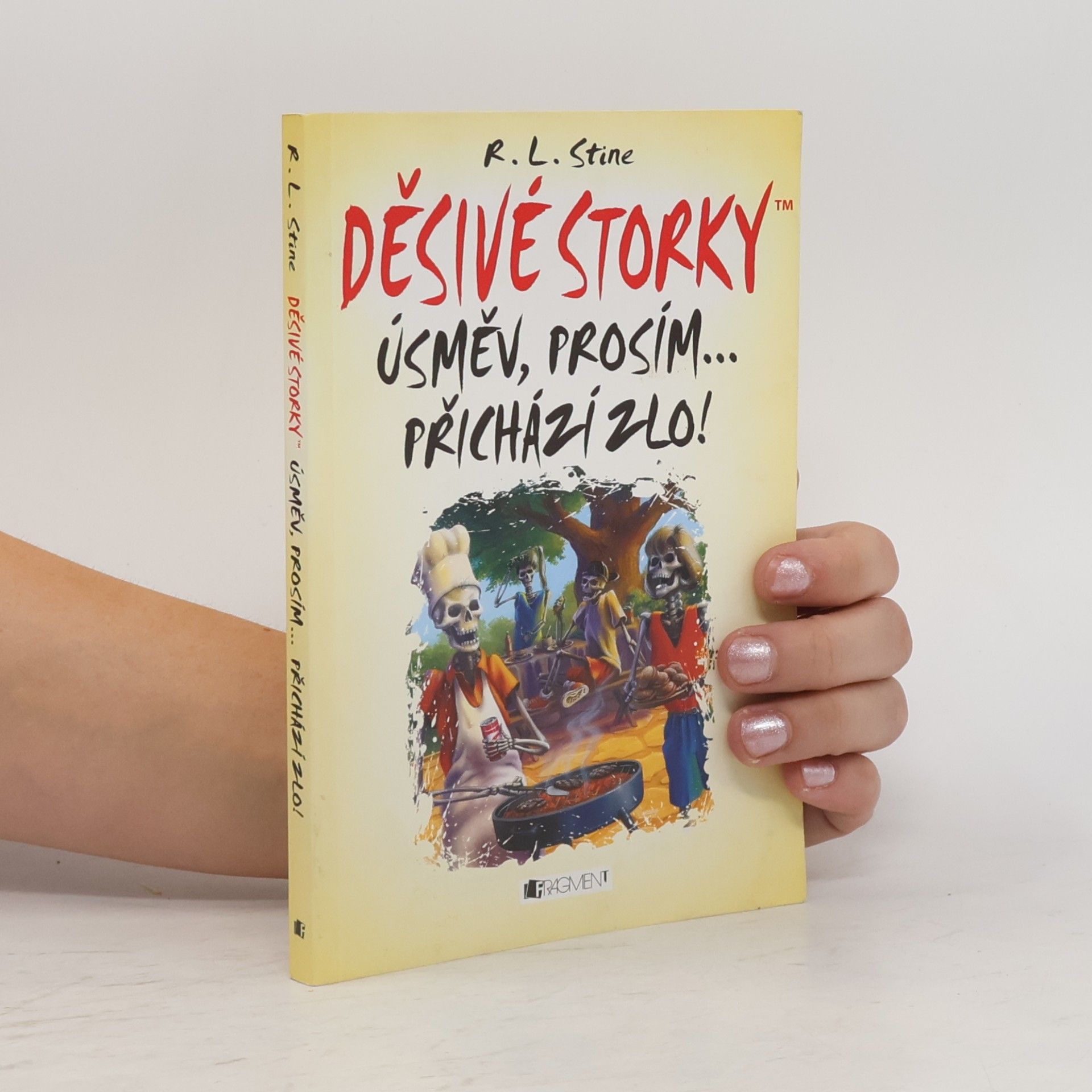 Děsivé storky: Úsměv, prosím... přichází zlo!