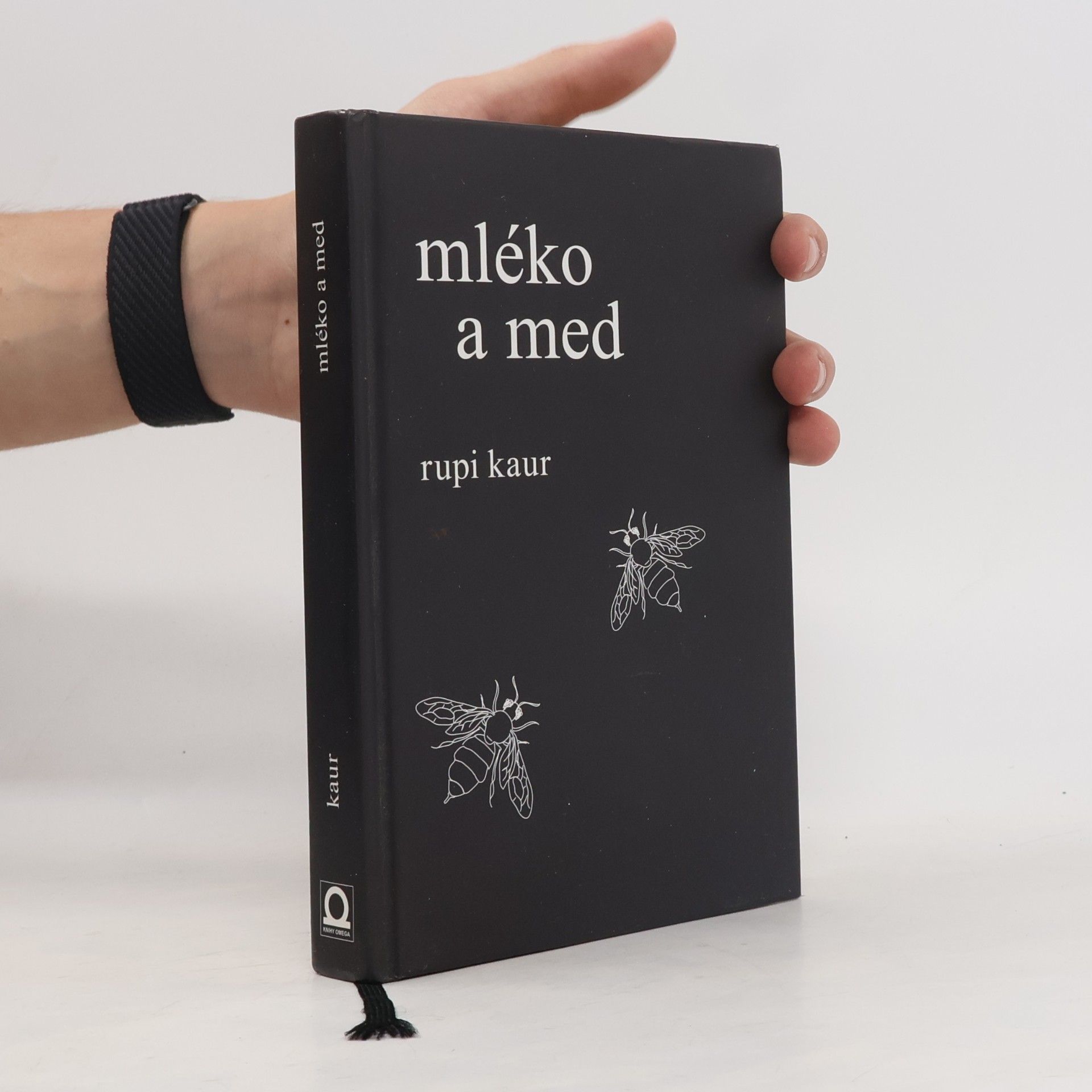 Rupi Kaur Mléko a med