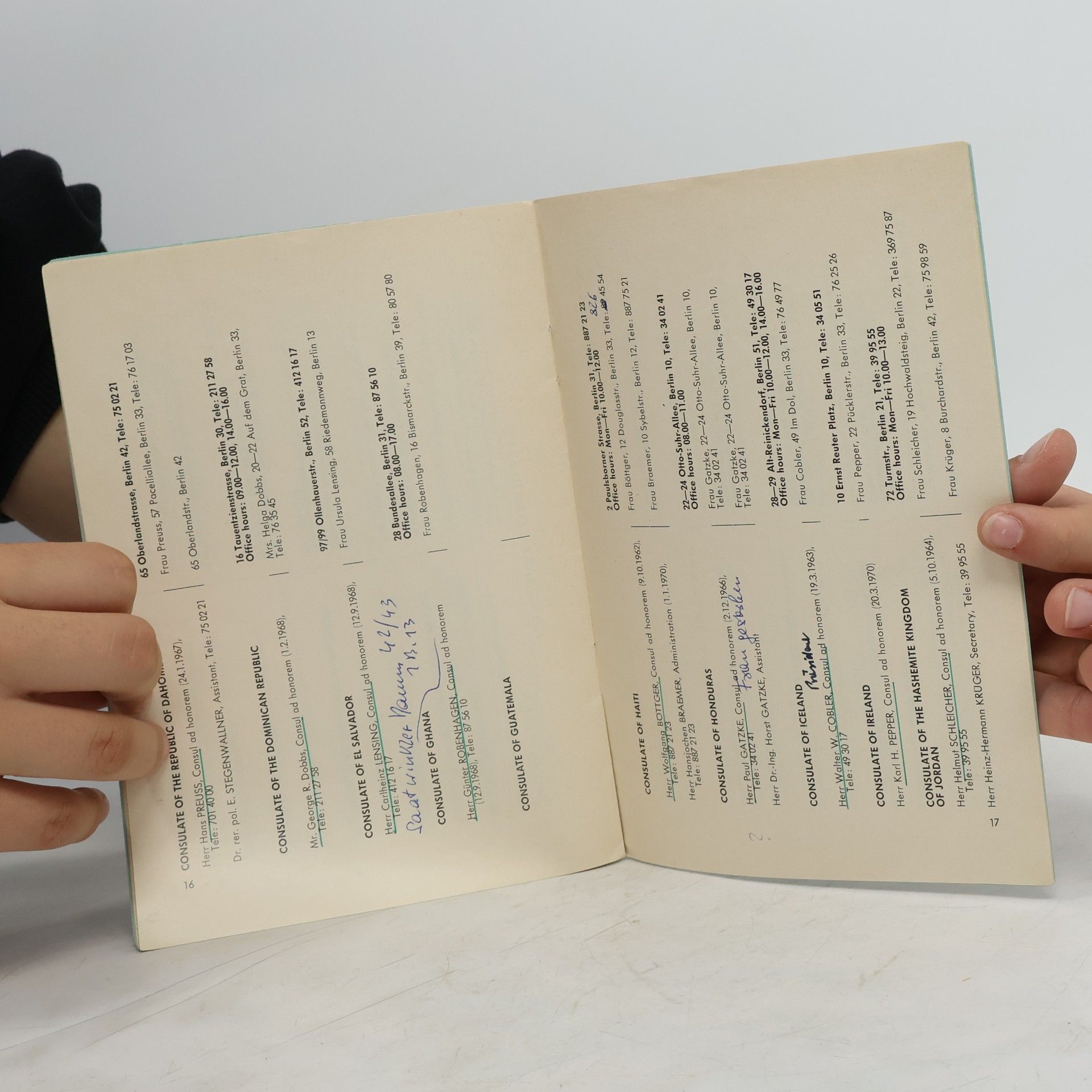 Autorenkollektiv Official List of Military Missions