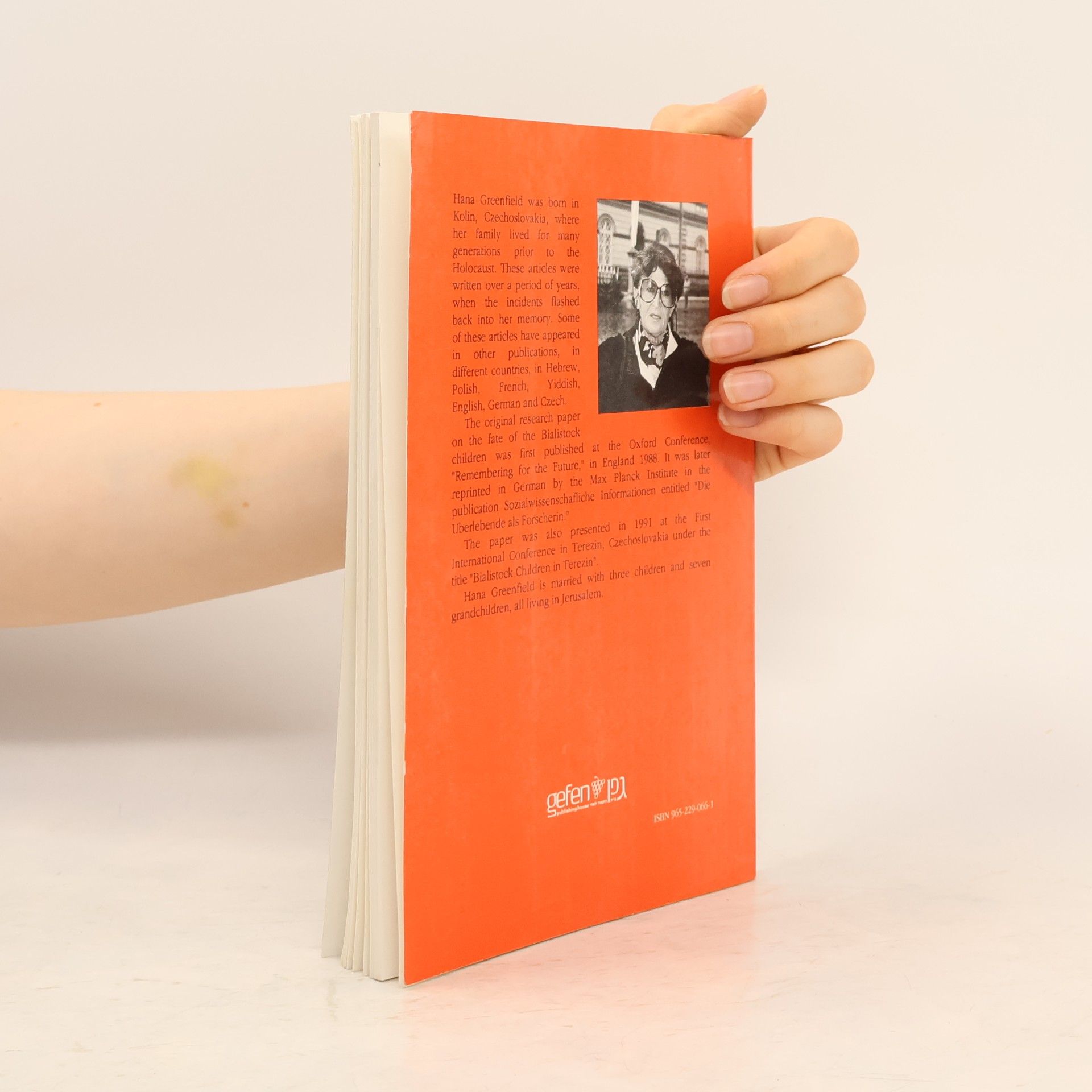 Hana Greenfield Fragments of memory : from Kolin to Jerusalem