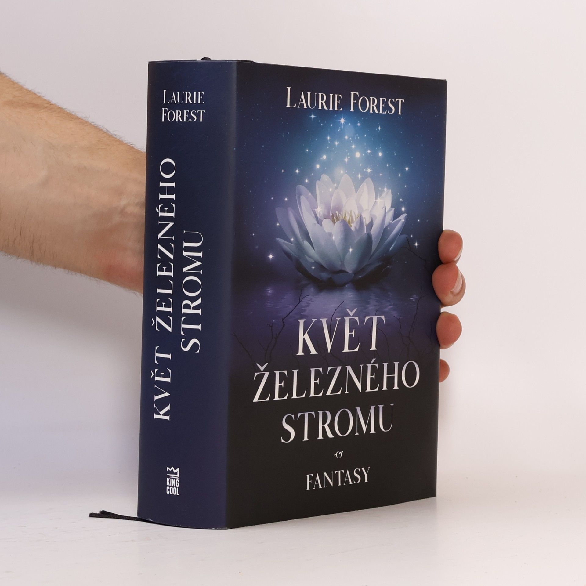 Laurie Forest Květ železného stromu
