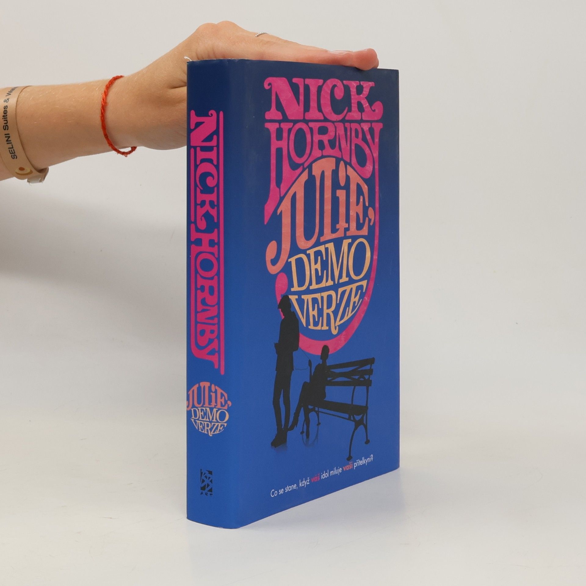Nick Hornby Julie, demoverze