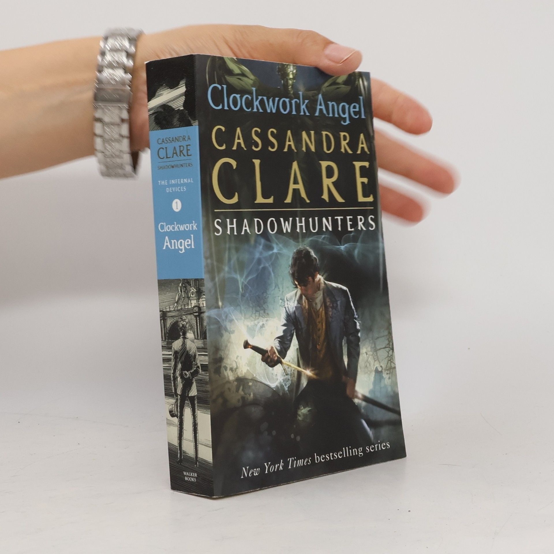 Cassandra Clare The infernal devices, book one. Clockwork angel