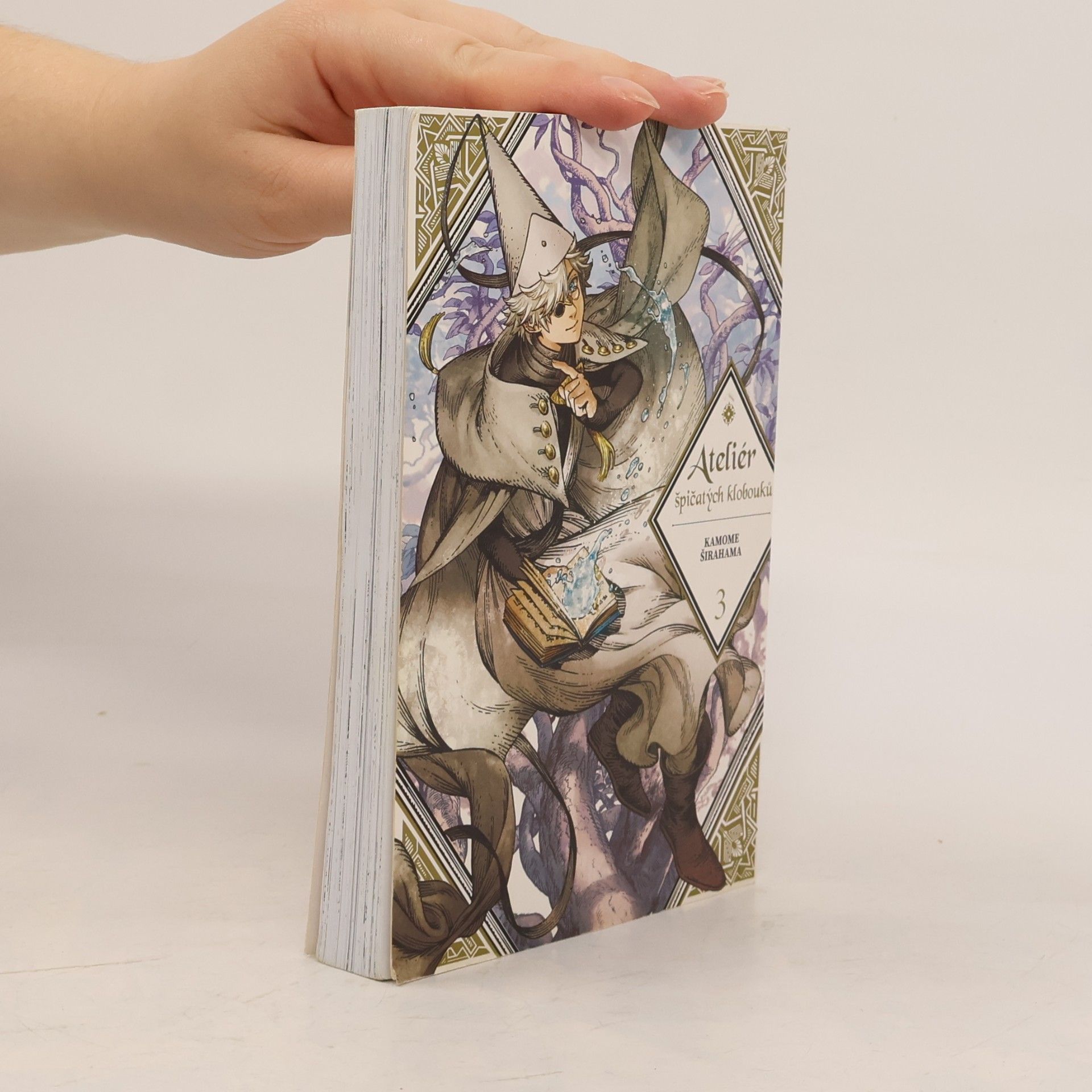 Kamome Shirahama Ateliér špičatých klobouků 3