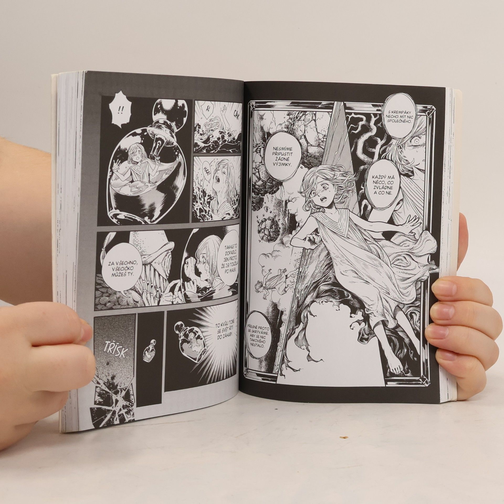 Kamome Shirahama Ateliér špičatých klobouků 3