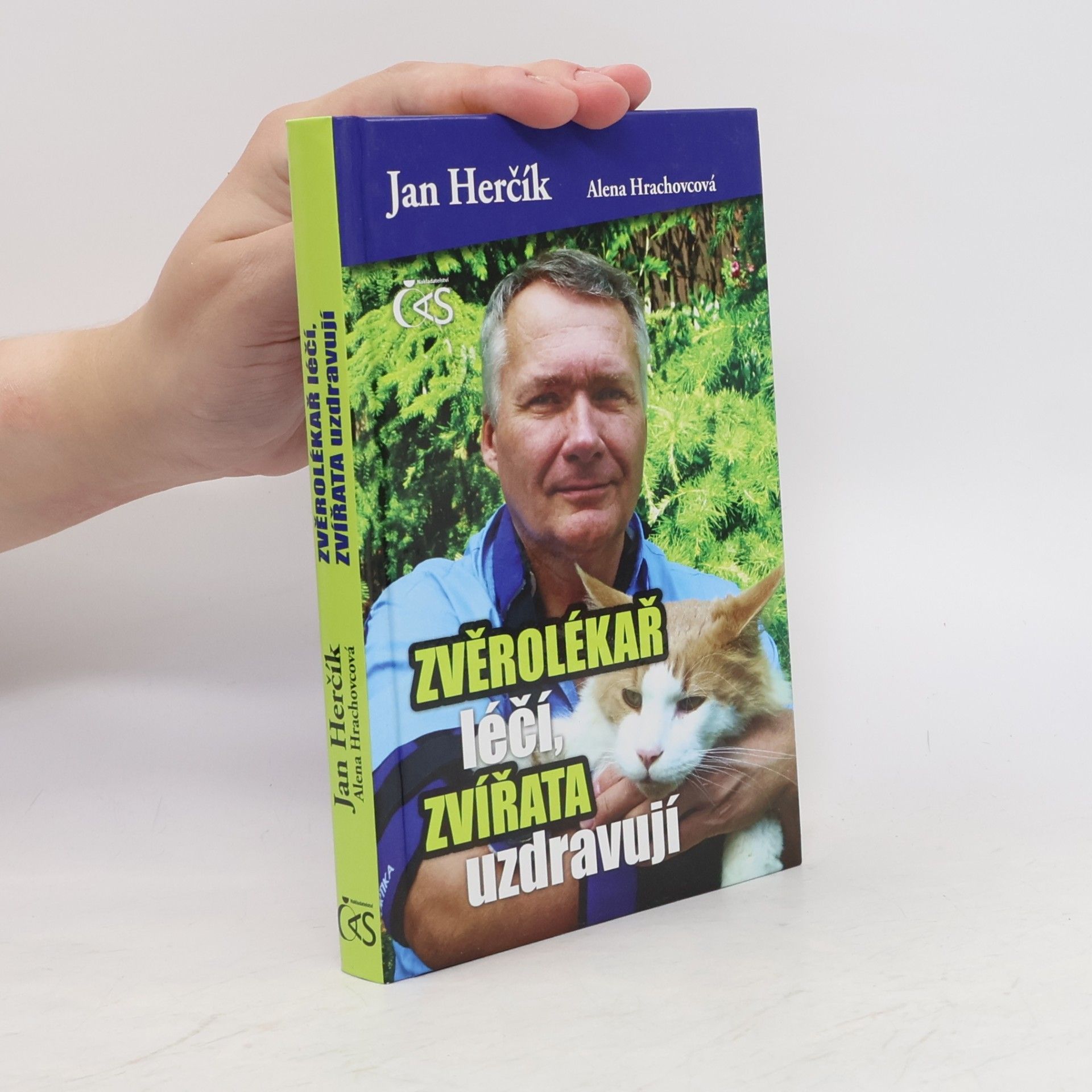 Zvěrolékař léčí, zvířata uzdravují