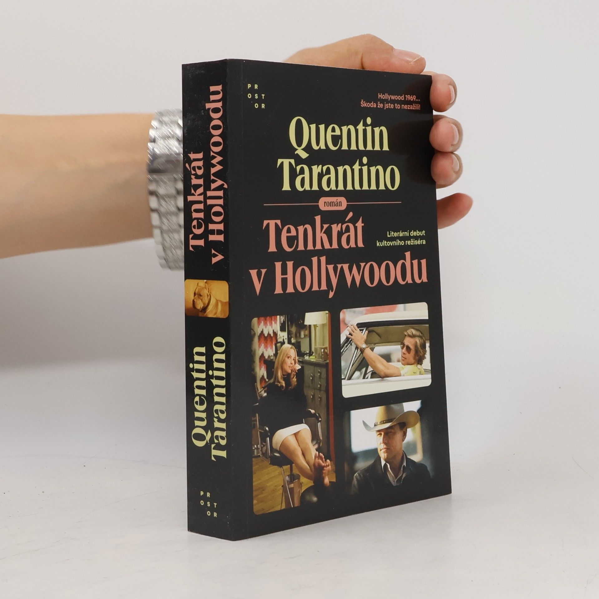 Quentin Tarantino Tenkrát v Hollywoodu : román