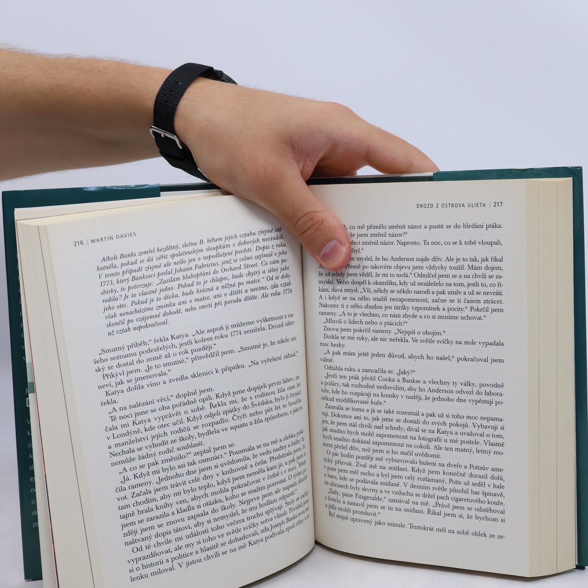 Robert Crais Nejlepší světové čtení: Pravidlo dvou minut. Drozd z ostrova Ulieta. Pod sněhem. Stíny v hlubinách