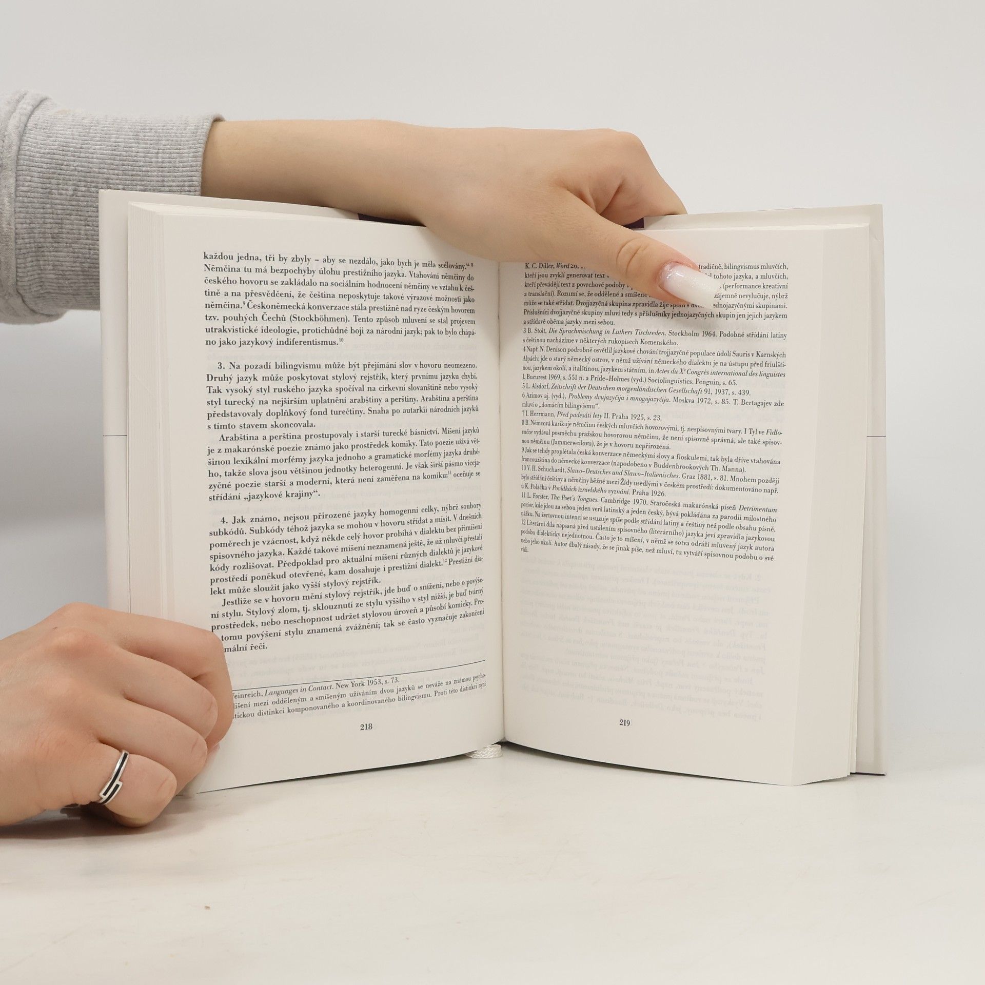 Pavel Trost Studie o jazycích a literatuře