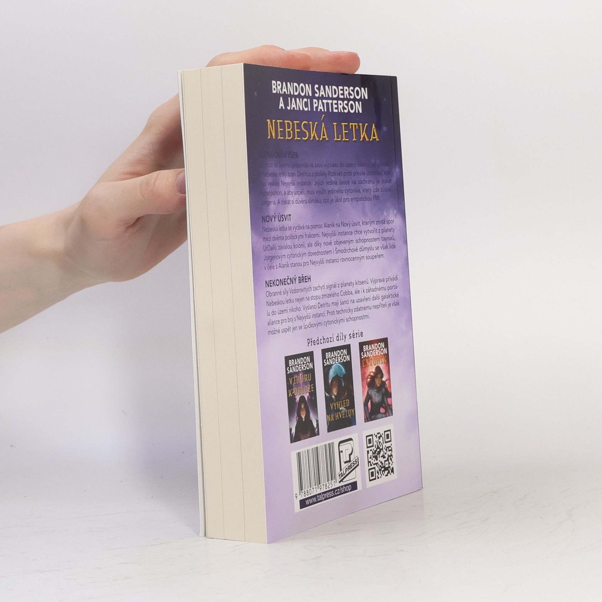 Brandon Sanderson Nebeská letka