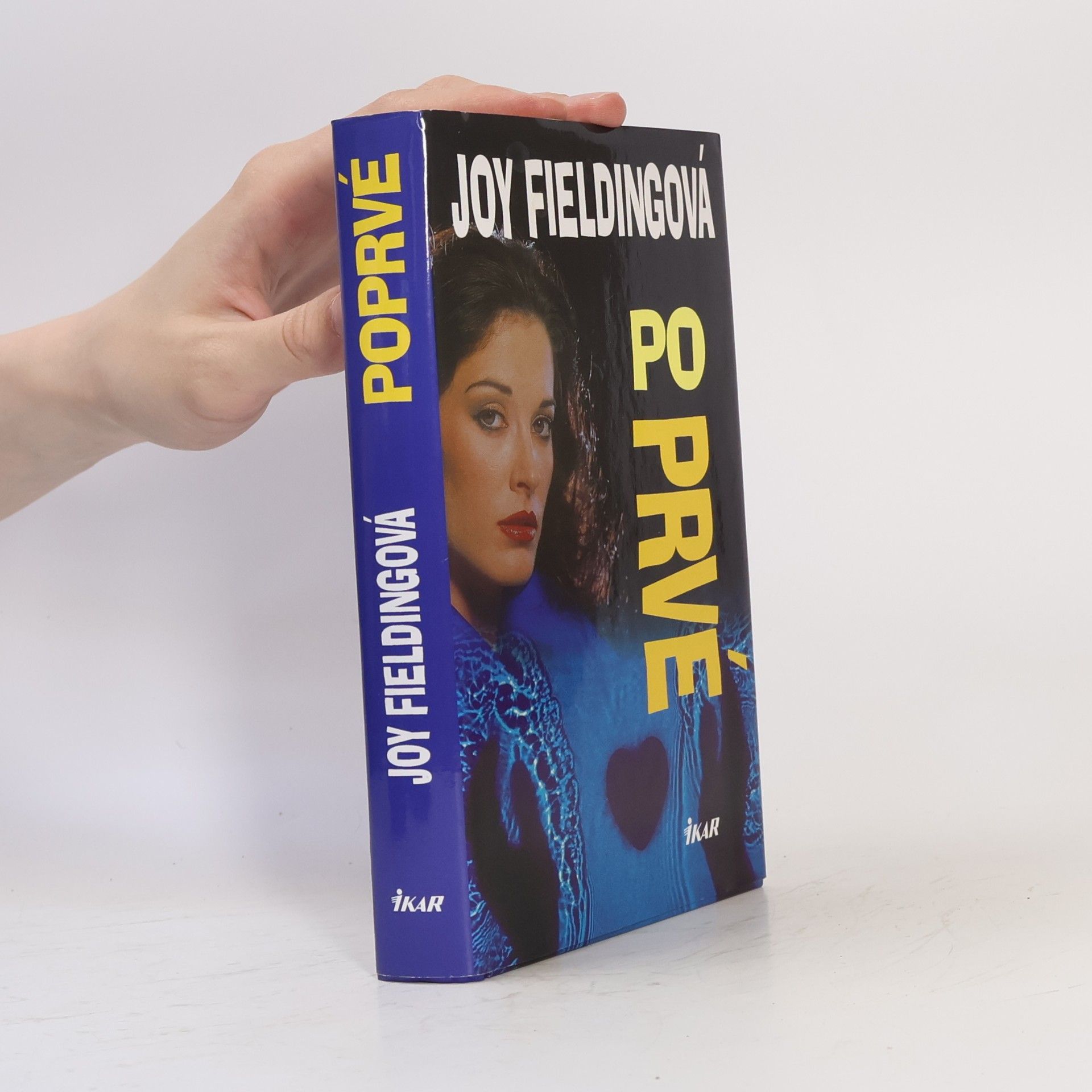 Joy Fielding Poprvé