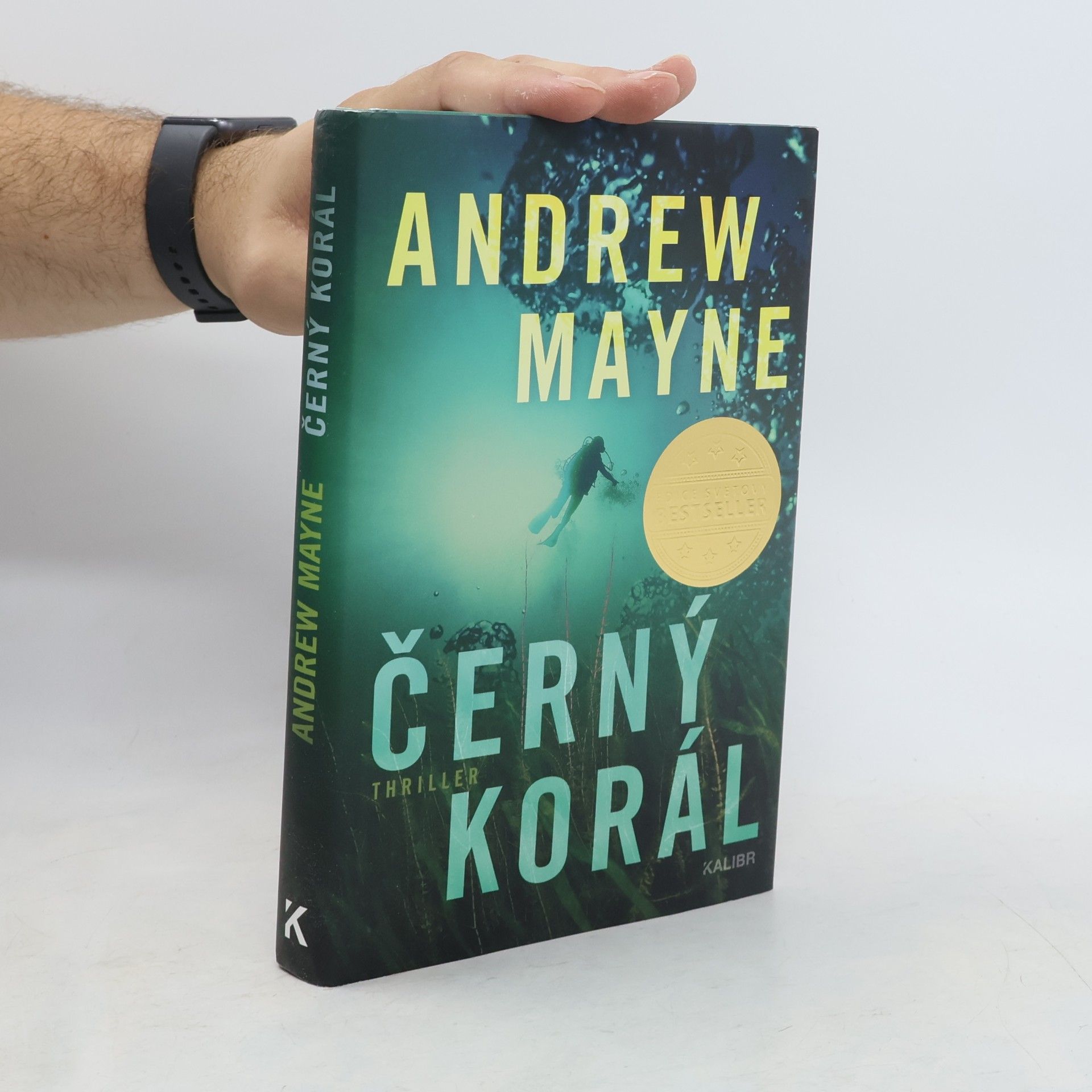 Andrew Mayne Černý korál