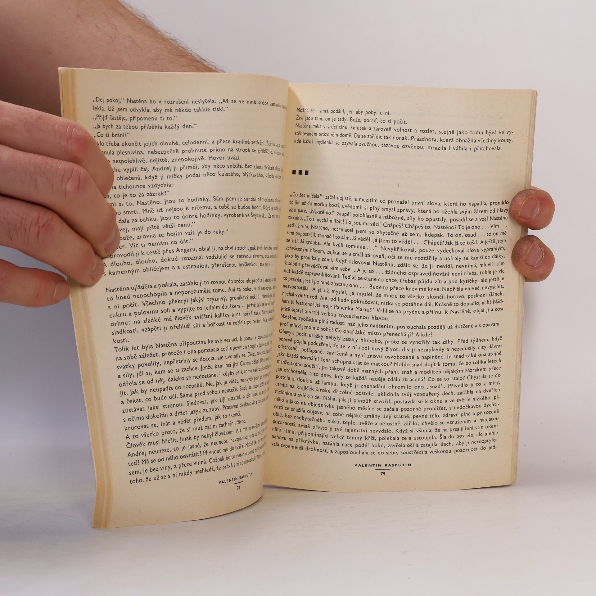 Kolektiv autorů Světová literatura 2/1976