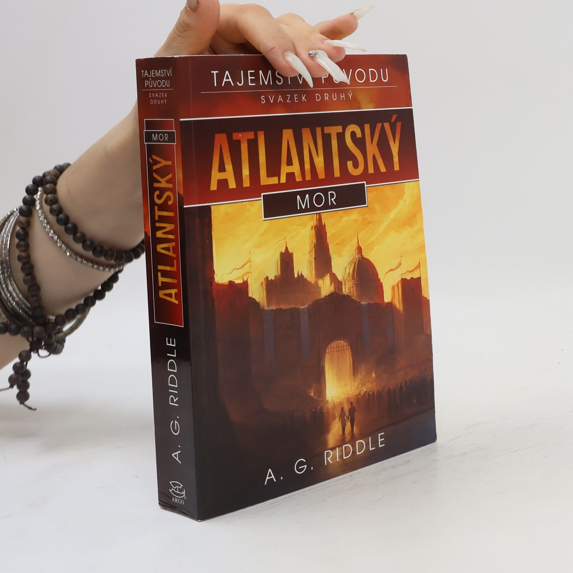 A. G. Riddle Tajemství původu. Svazek druhý, Atlantský mor