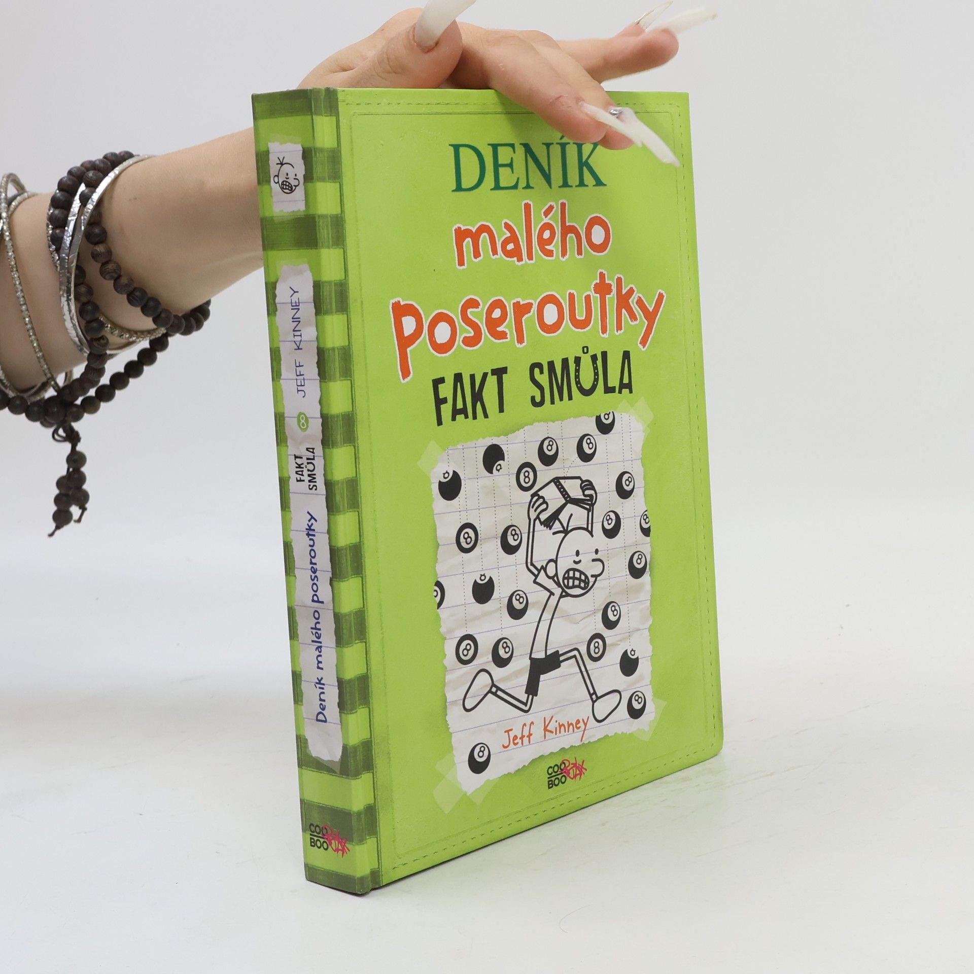 Jeff Kinney Deník malého poseroutky 8. Fakt smůla