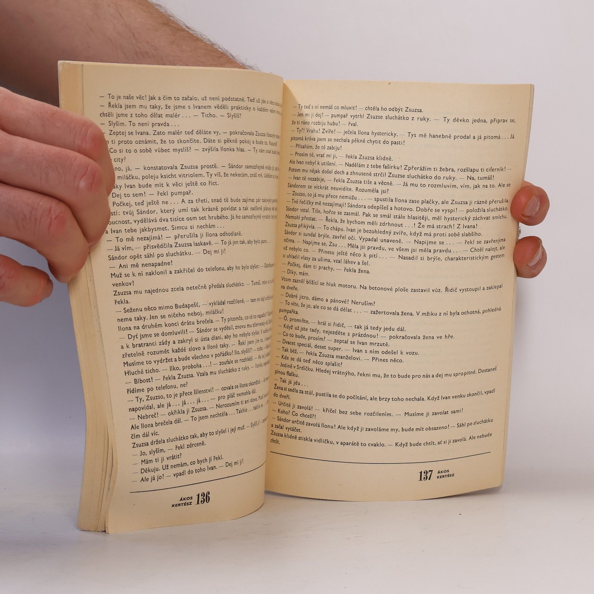Autores varios Světová literatura 6/1977