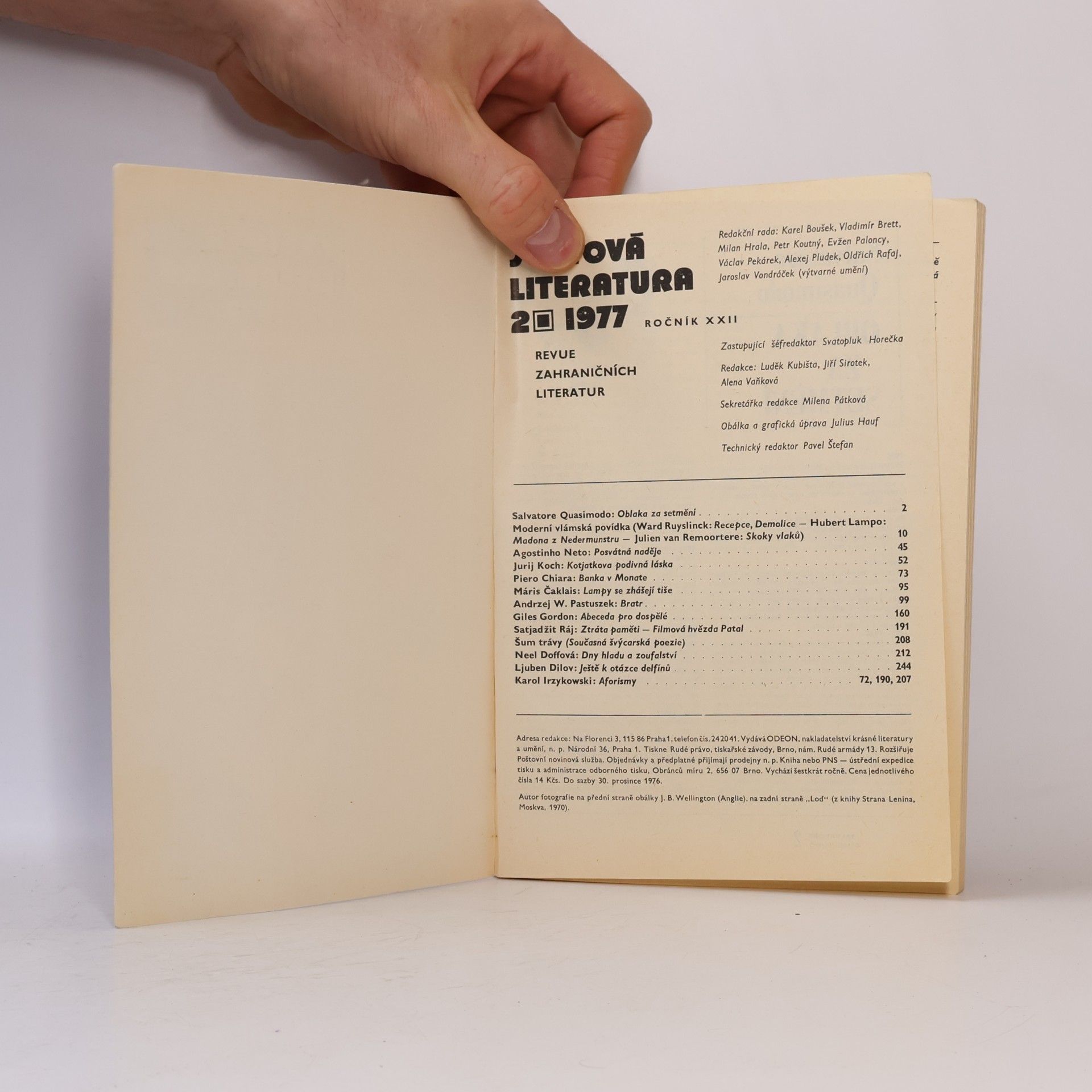 Autores varios Světová literatura 2/1977
