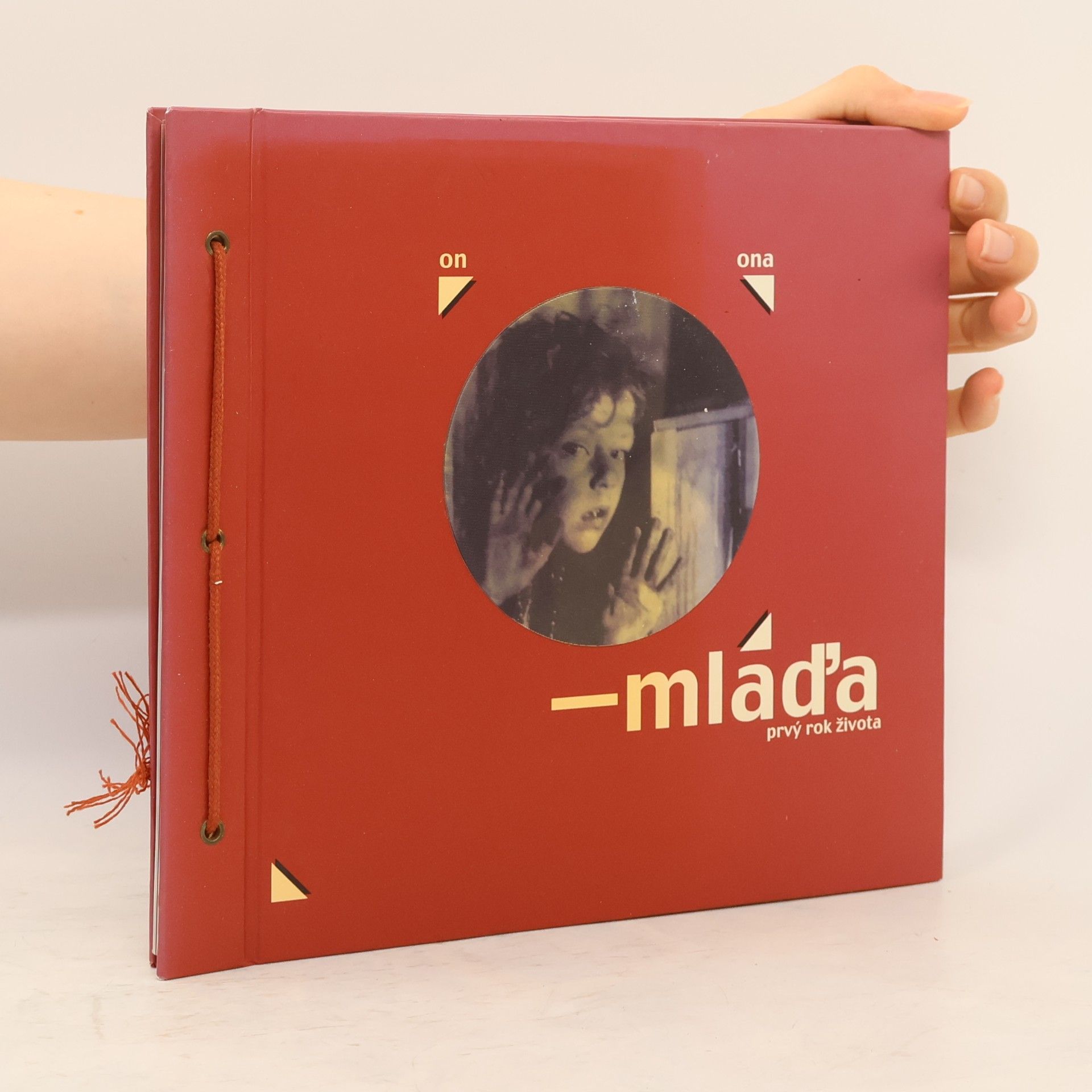 Various authors Mláďa. Prvý rok života