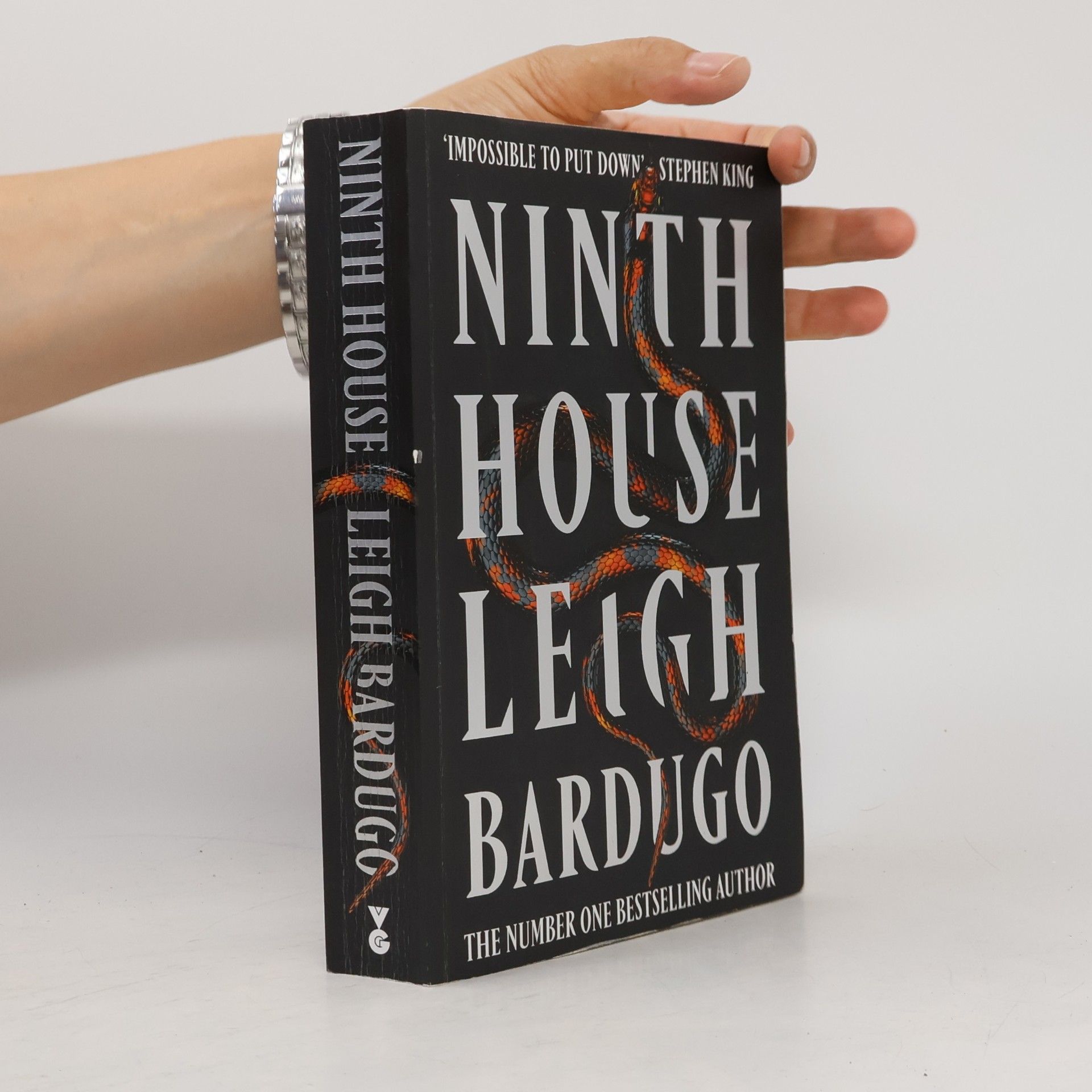 Leigh Bardugo Ninth house