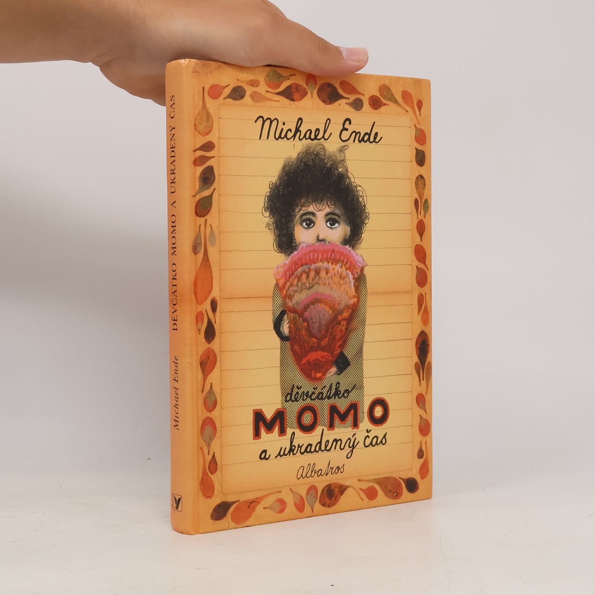 Michael Ende Děvčátko Momo a ukradený čas. Pohádkový román