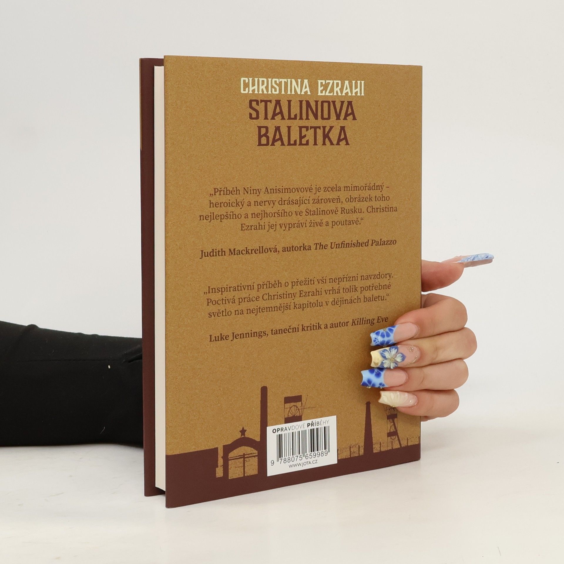 Christina Ezrahi Stalinova baletka