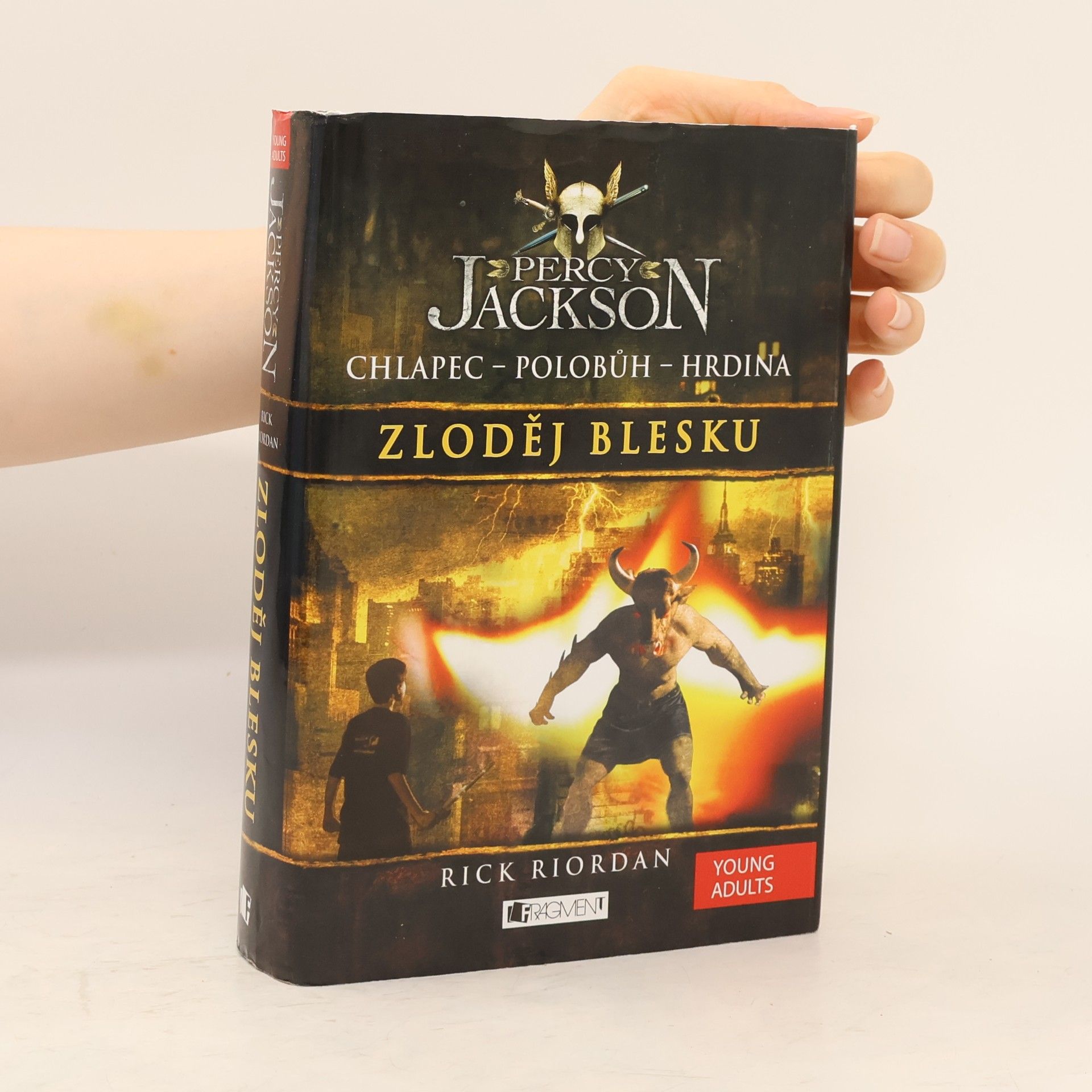 Rick Riordan Percy Jackson. Zloděj blesku