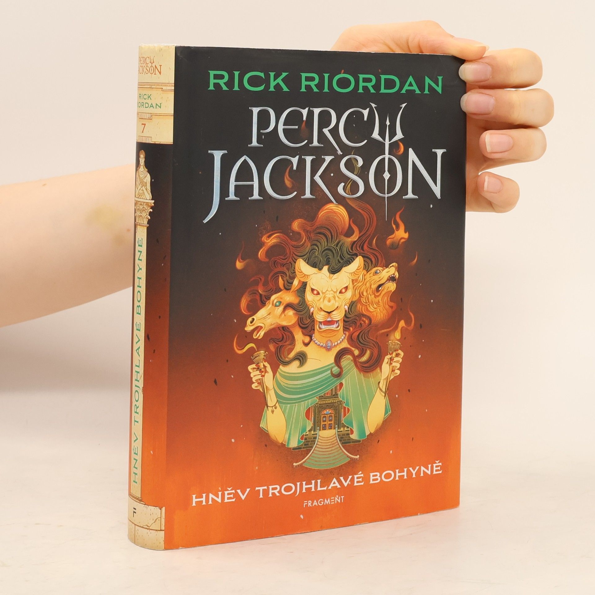 Rick Riordan Percy Jackson. Hněv trojhlavé bohyně