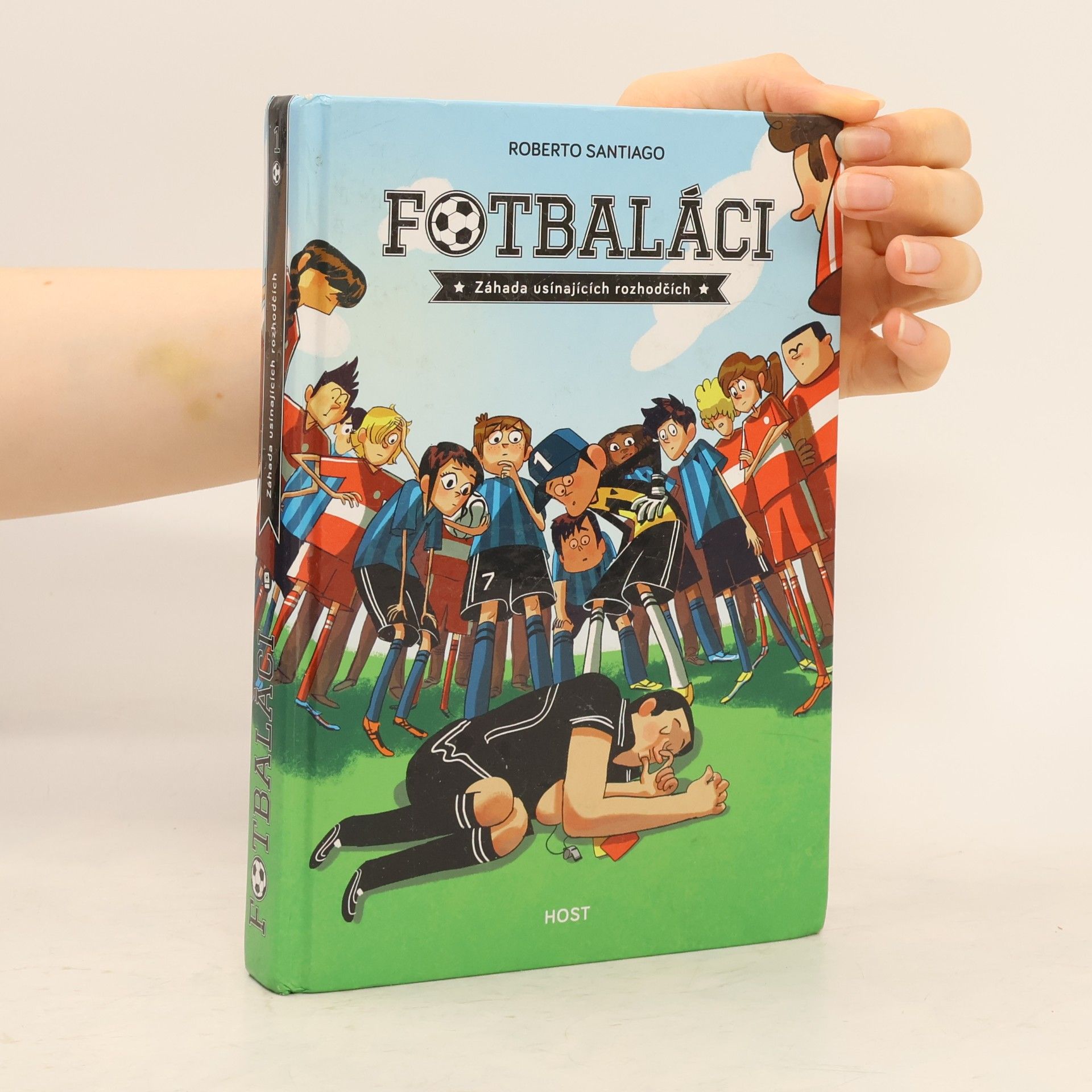 Fotbaláci 1. Záhada usínajících rozhodčích