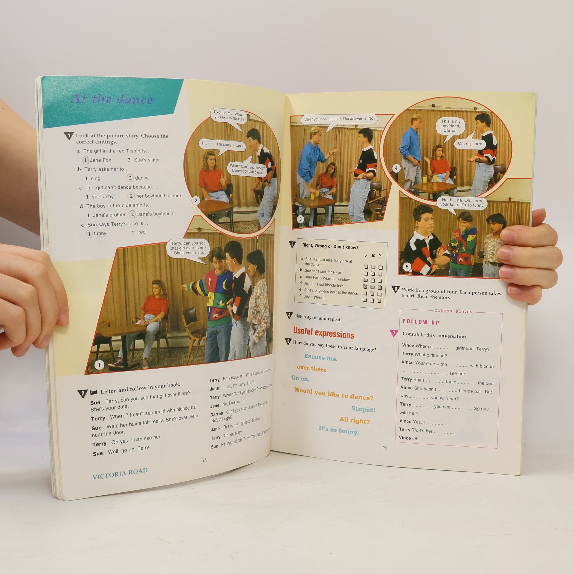 Tom Hutchinson New Hotline: Student's book
