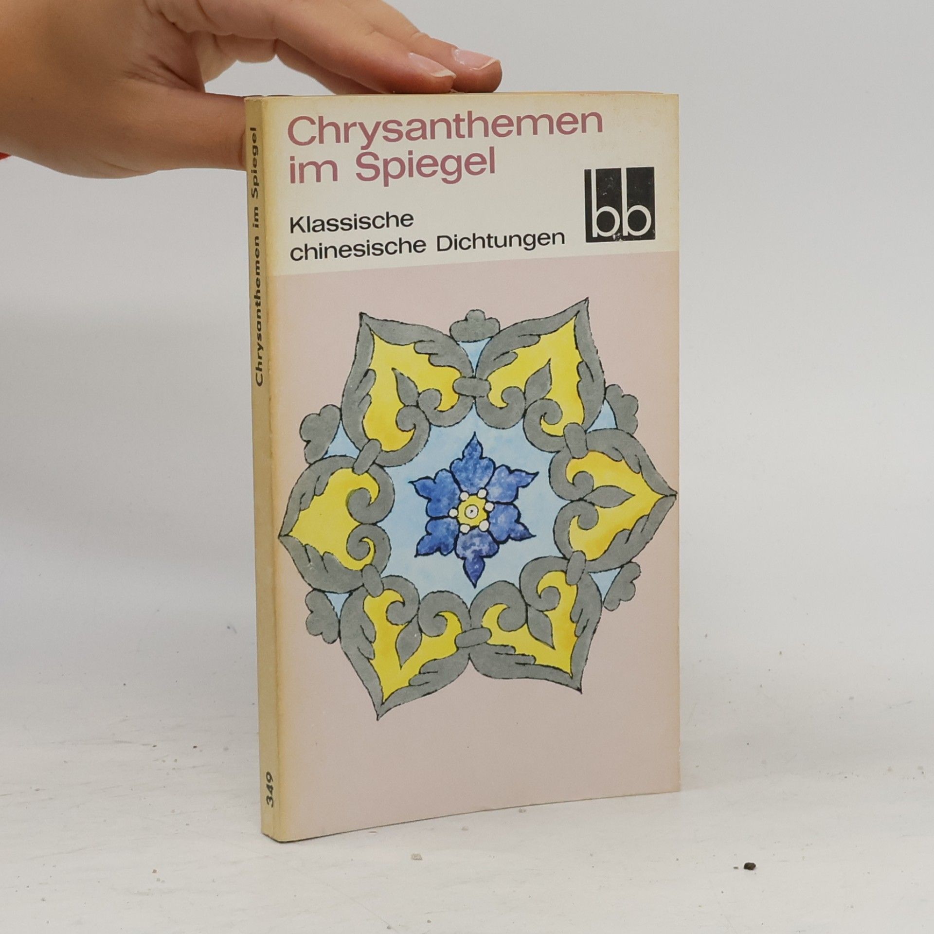 Chrysanthemen im Spiegel