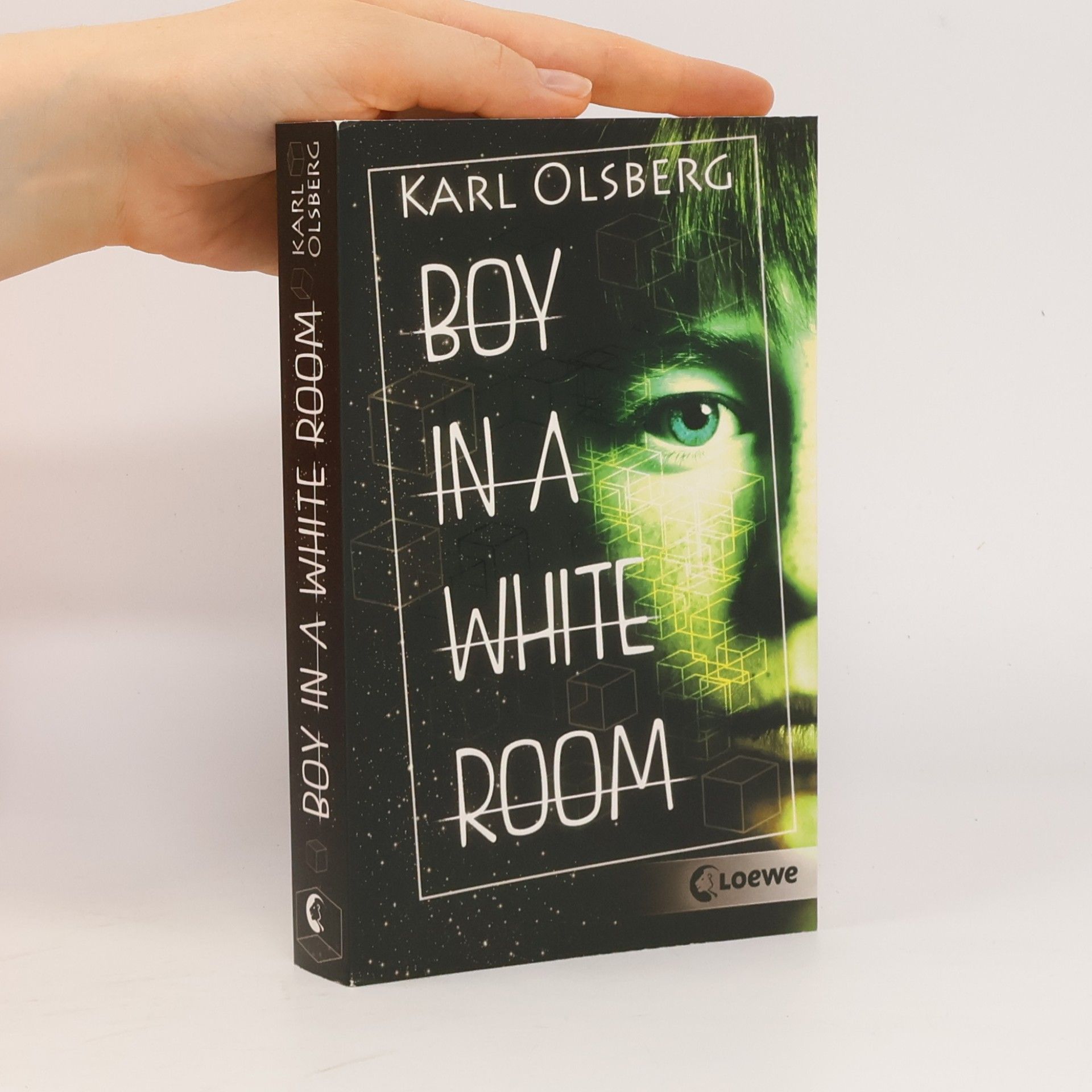 Karl Olsberg Boy in a white room