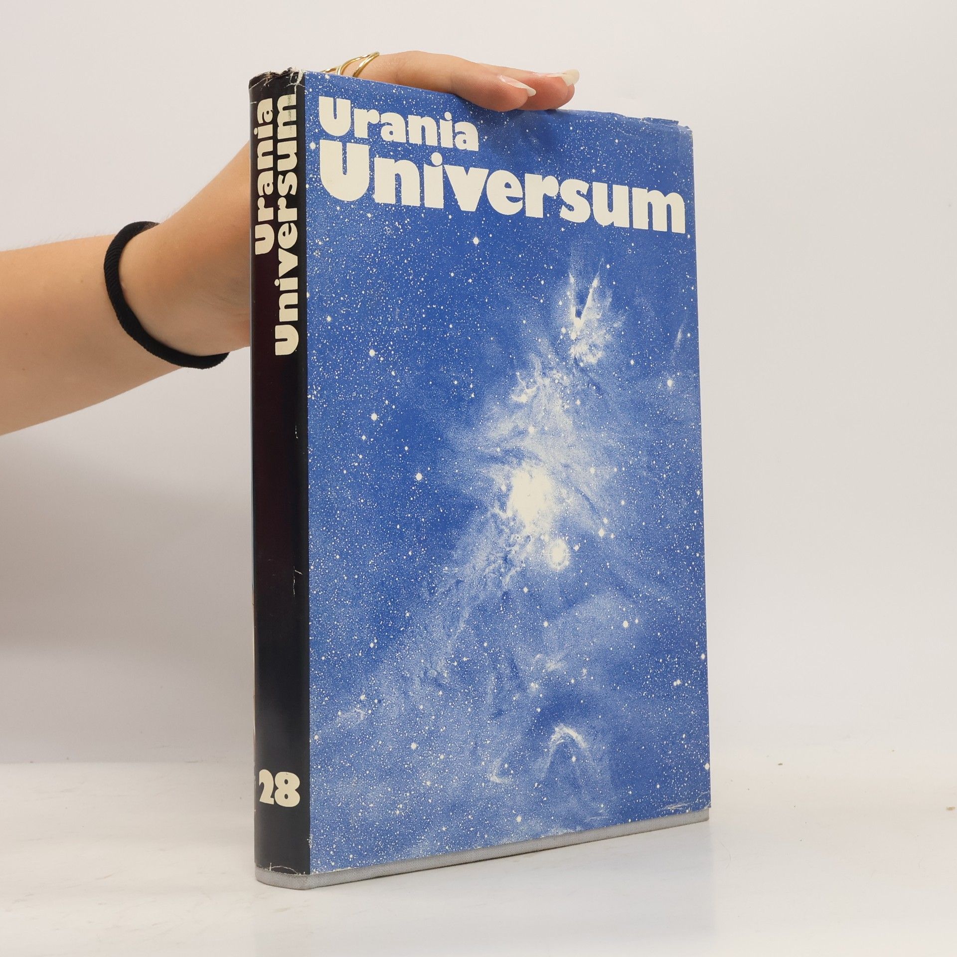 Autores varios Urania Universum 28