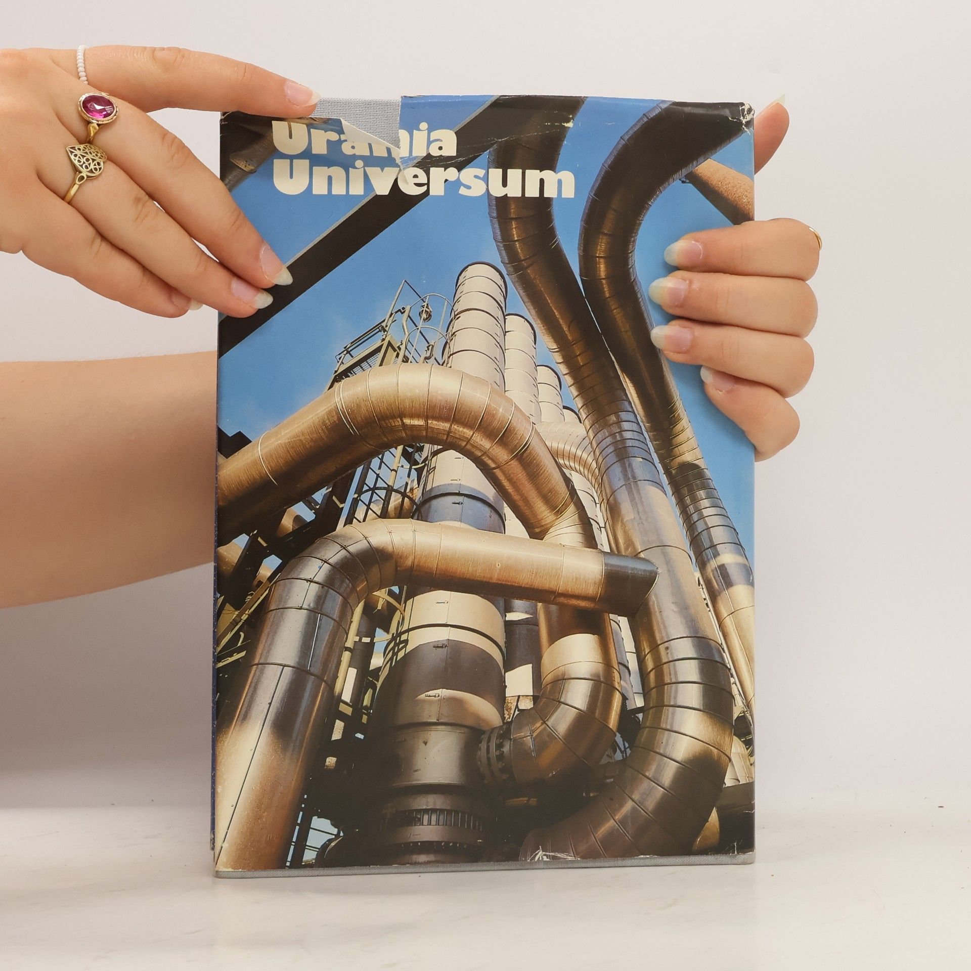 Autores varios Urania Universum 28